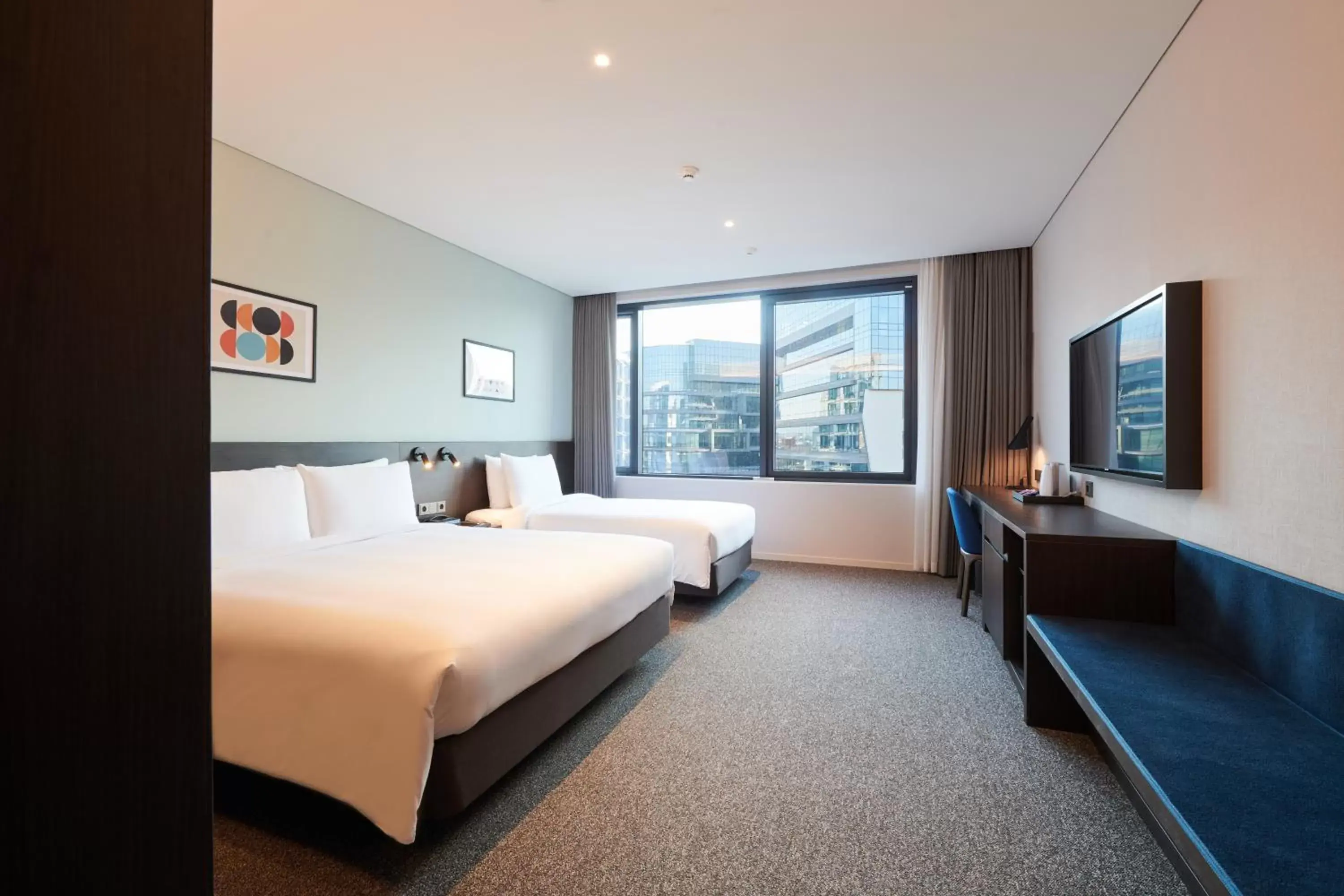 Photo of the whole room in Nine Tree Premier Hotel Seoul Pangyo