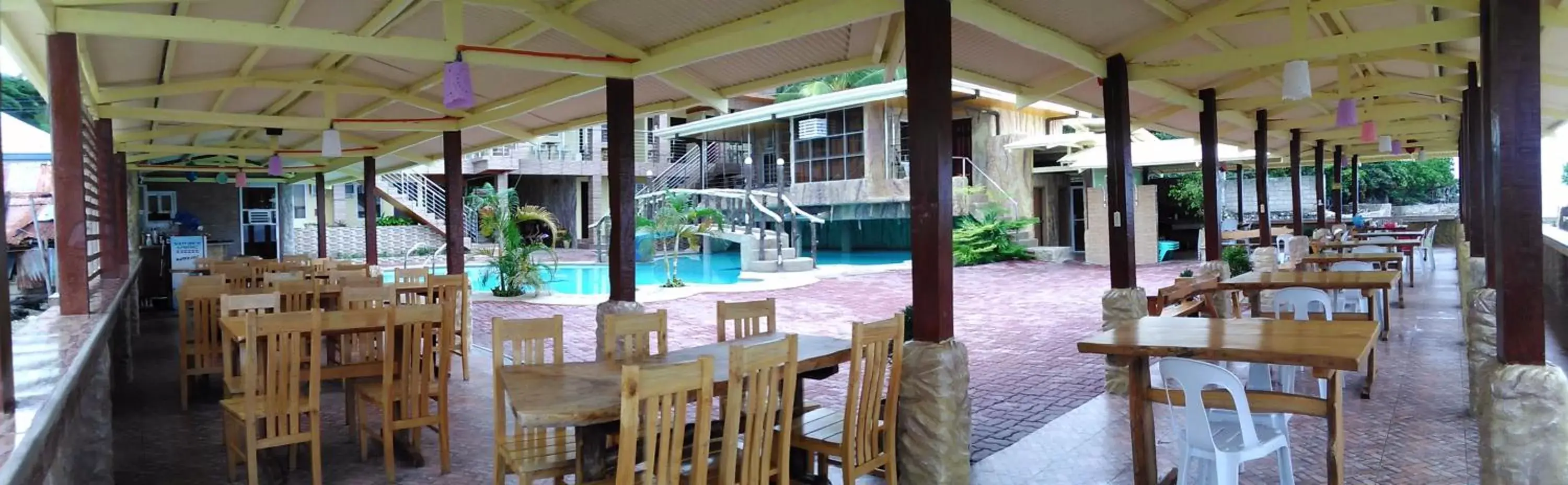 Restaurant/places to eat, Swimming Pool in GingGing Hotel And Resort