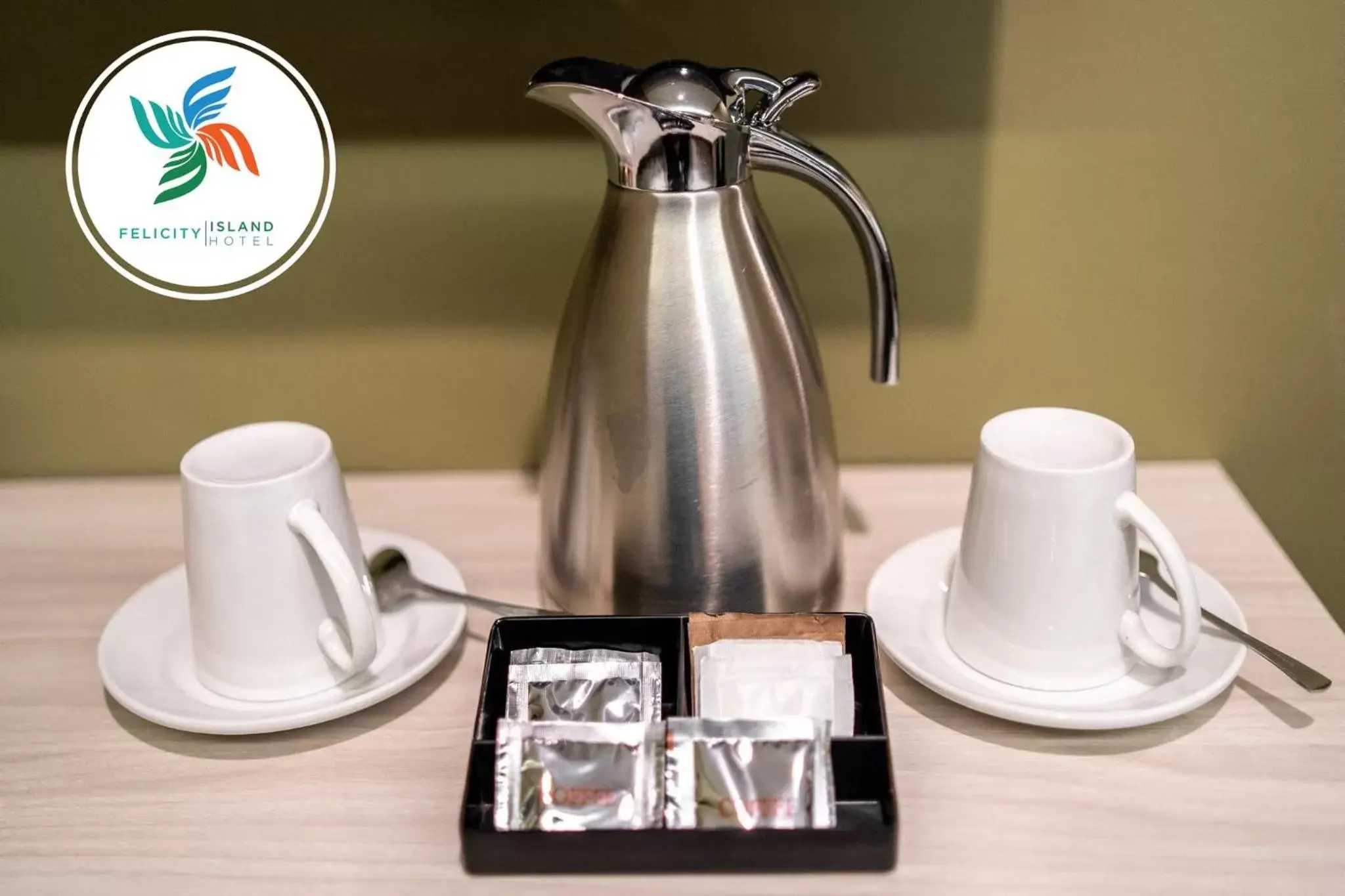 Coffee/tea facilities in Felicity Island Hotel