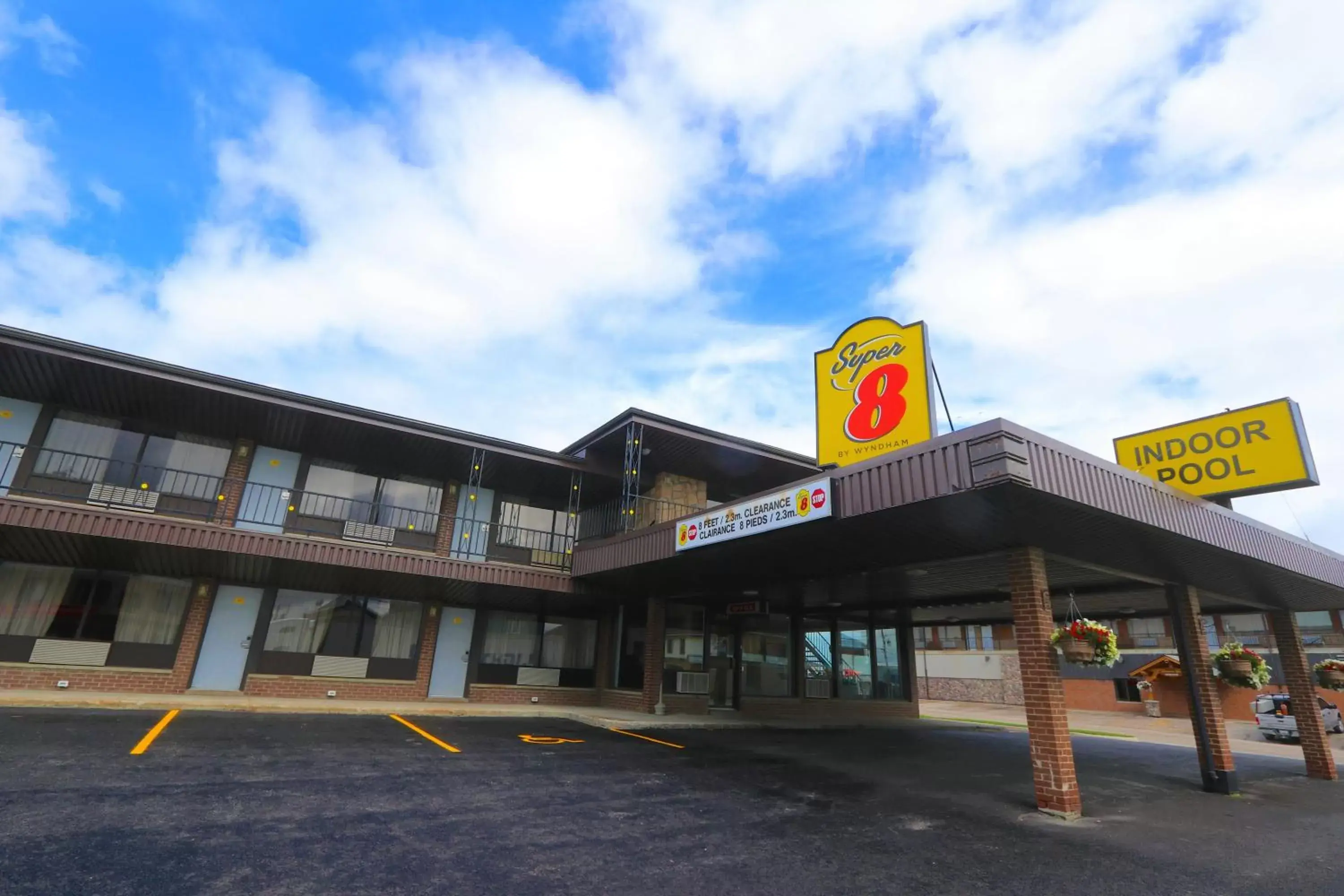 Property building in Super 8 by Wyndham Hearst ON