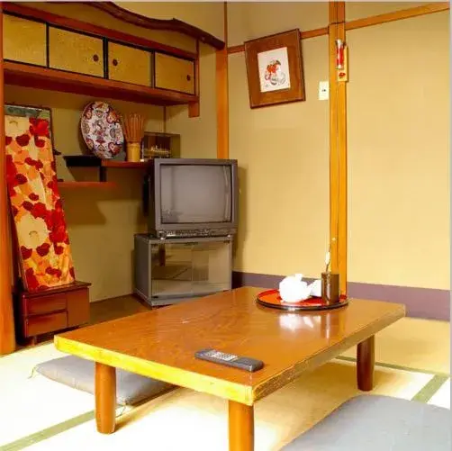 Photo of the whole room, TV/Entertainment Center in Daiya Ryokan