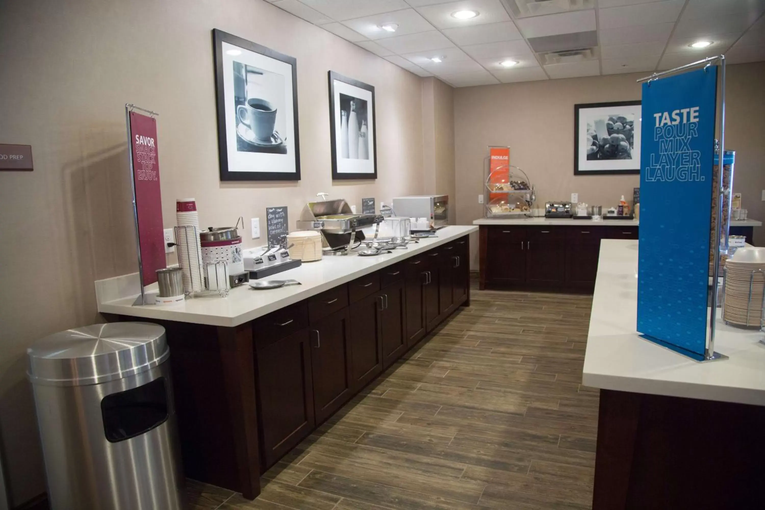 Restaurant/places to eat in Hampton Inn and Suites by Hilton McKinney