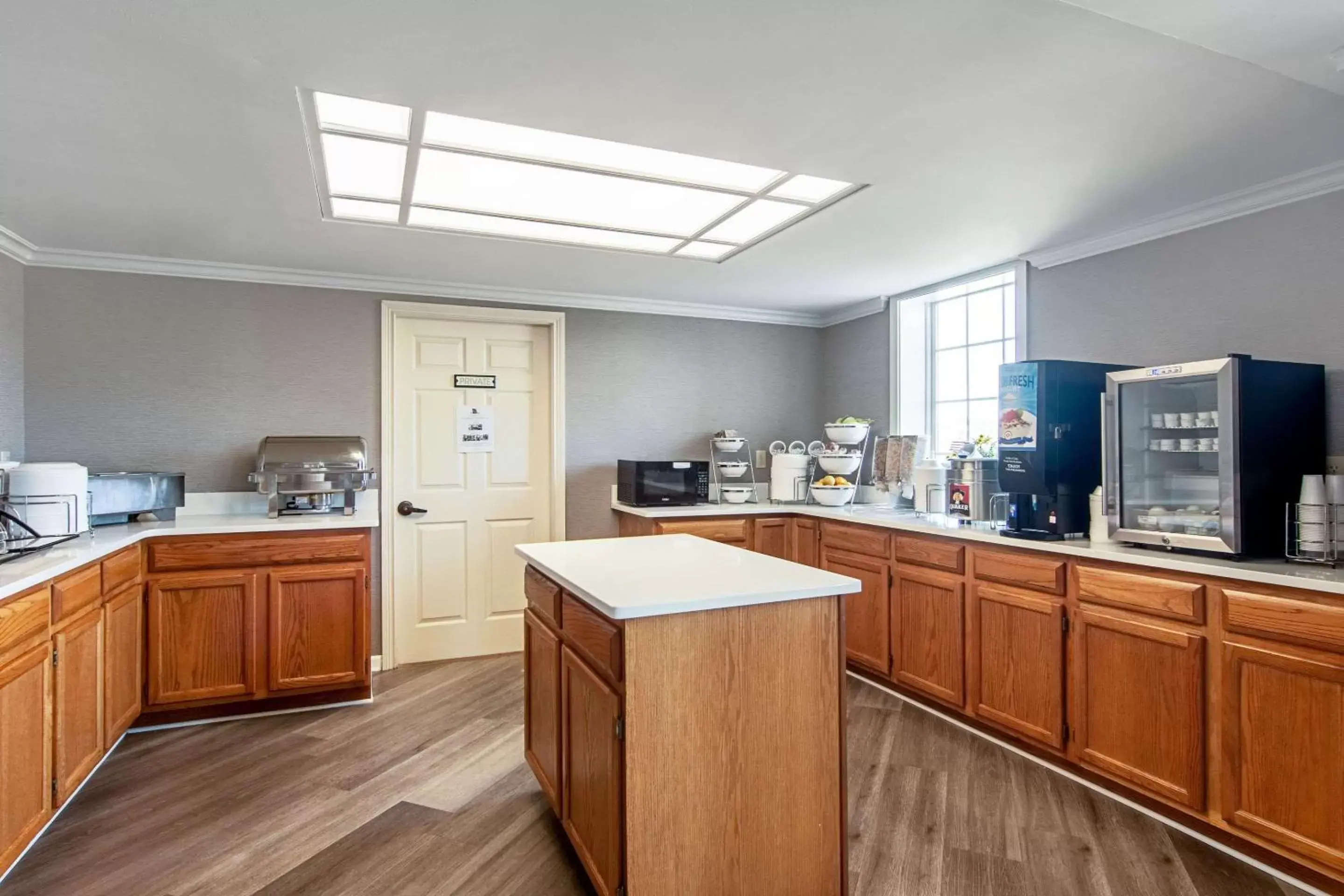 Restaurant/places to eat in Clarion Inn Willow River Restaurant/places to eat in Clarion Inn Willow River