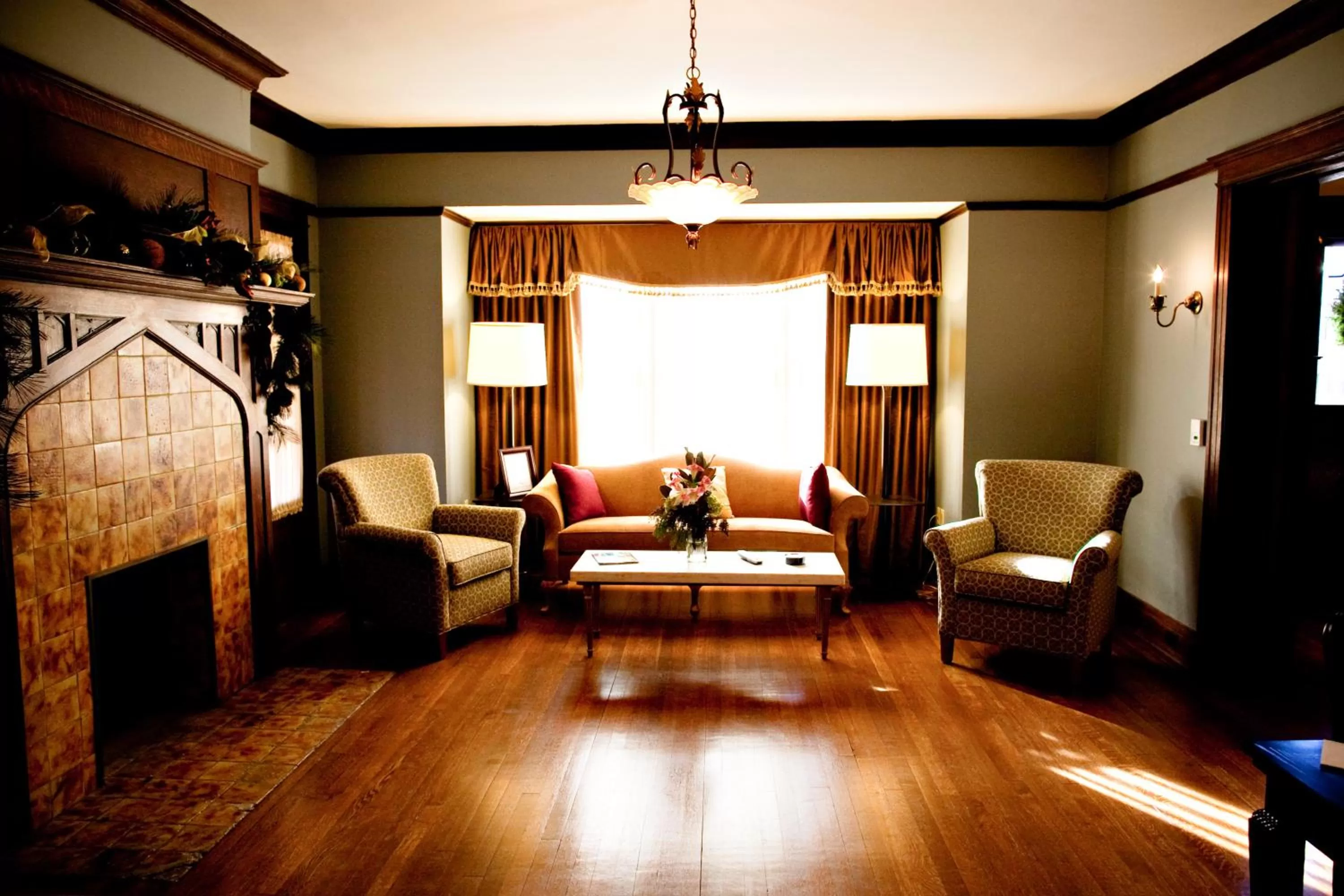 Day in Mansions on Fifth