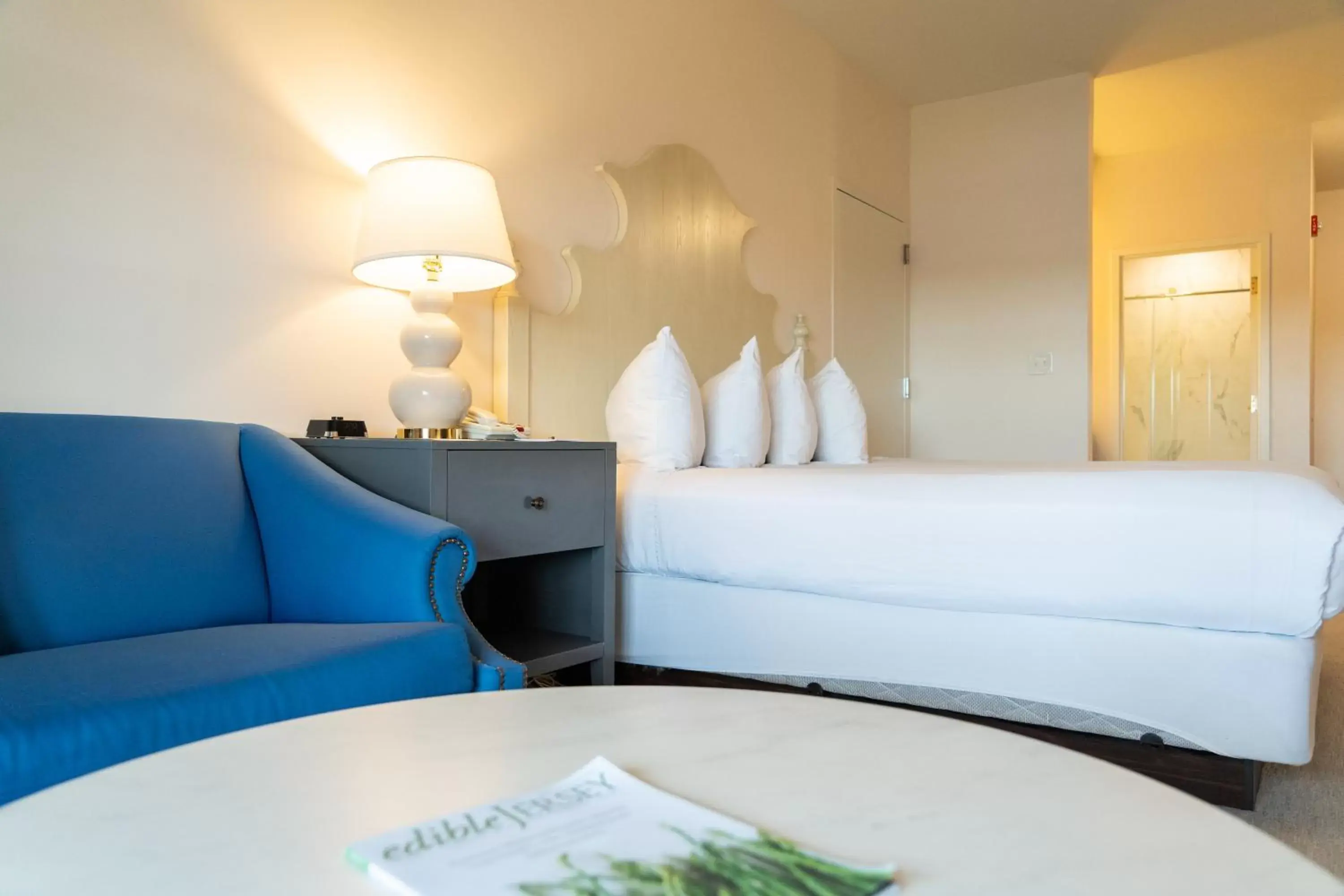 Bed in Chateau Renault Bed in Chateau Renault