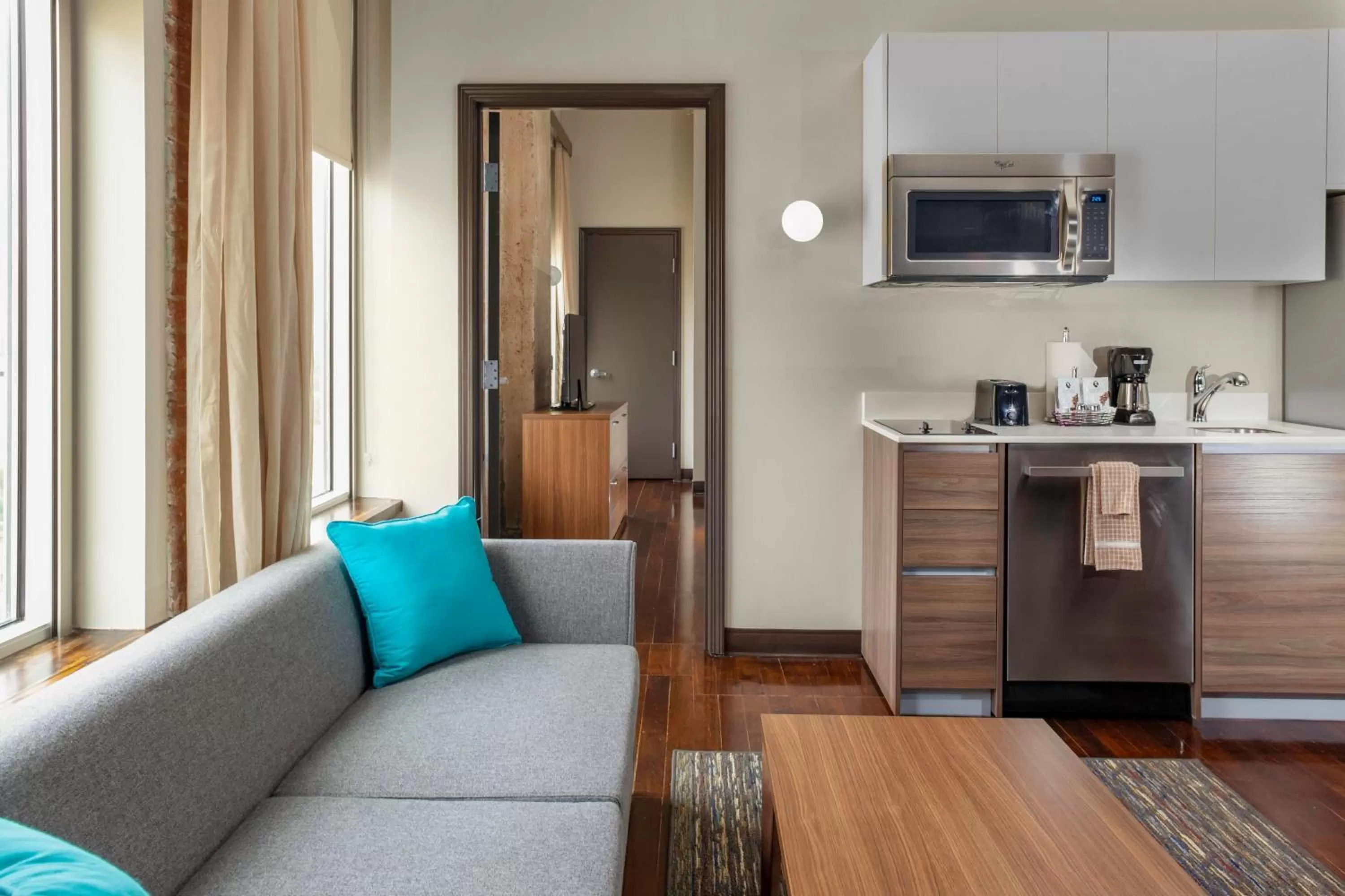 Living room in TownePlace Suites by Marriott Dallas Downtown