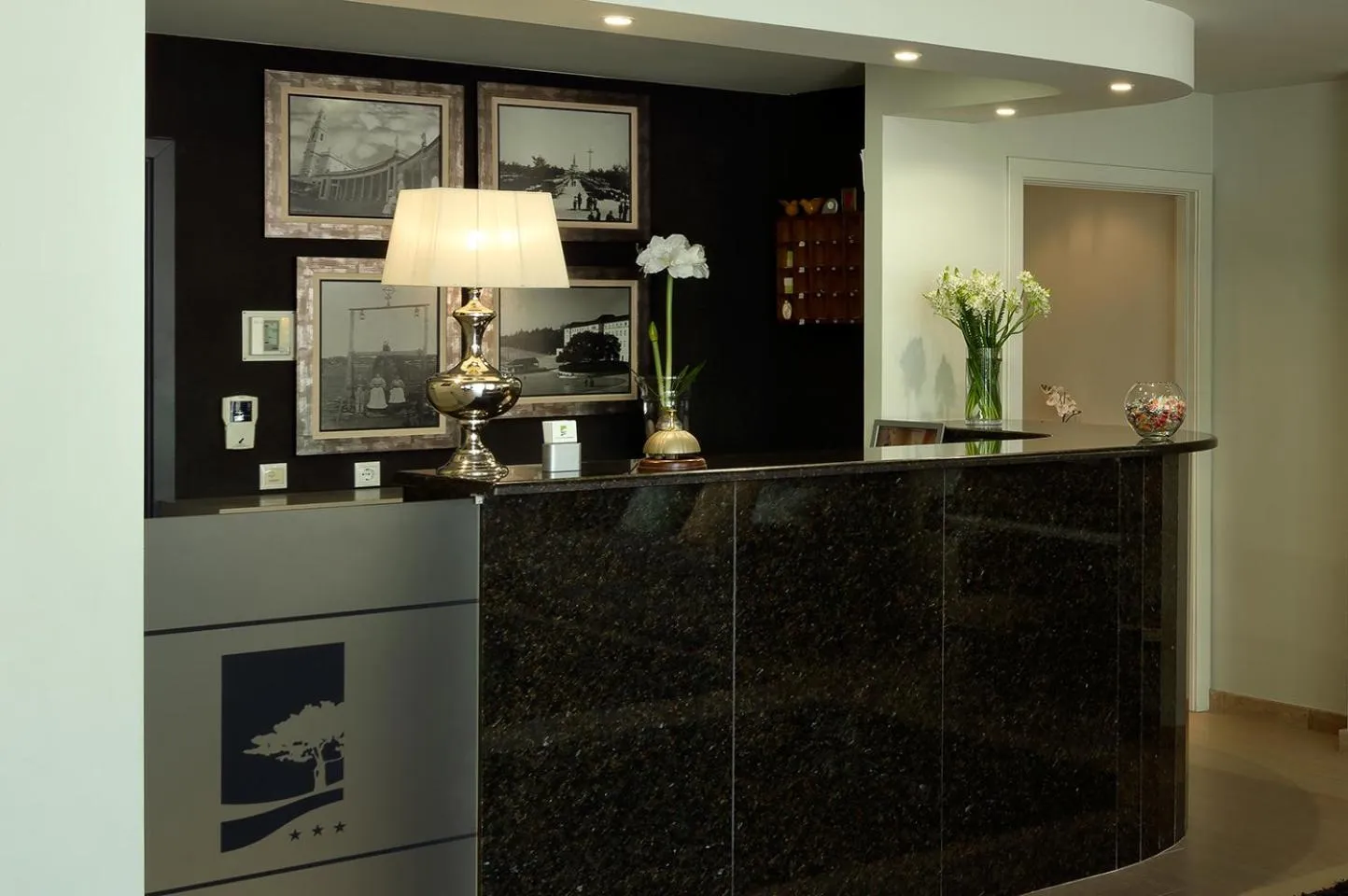 Lobby or reception in Cova da Iria Hotel