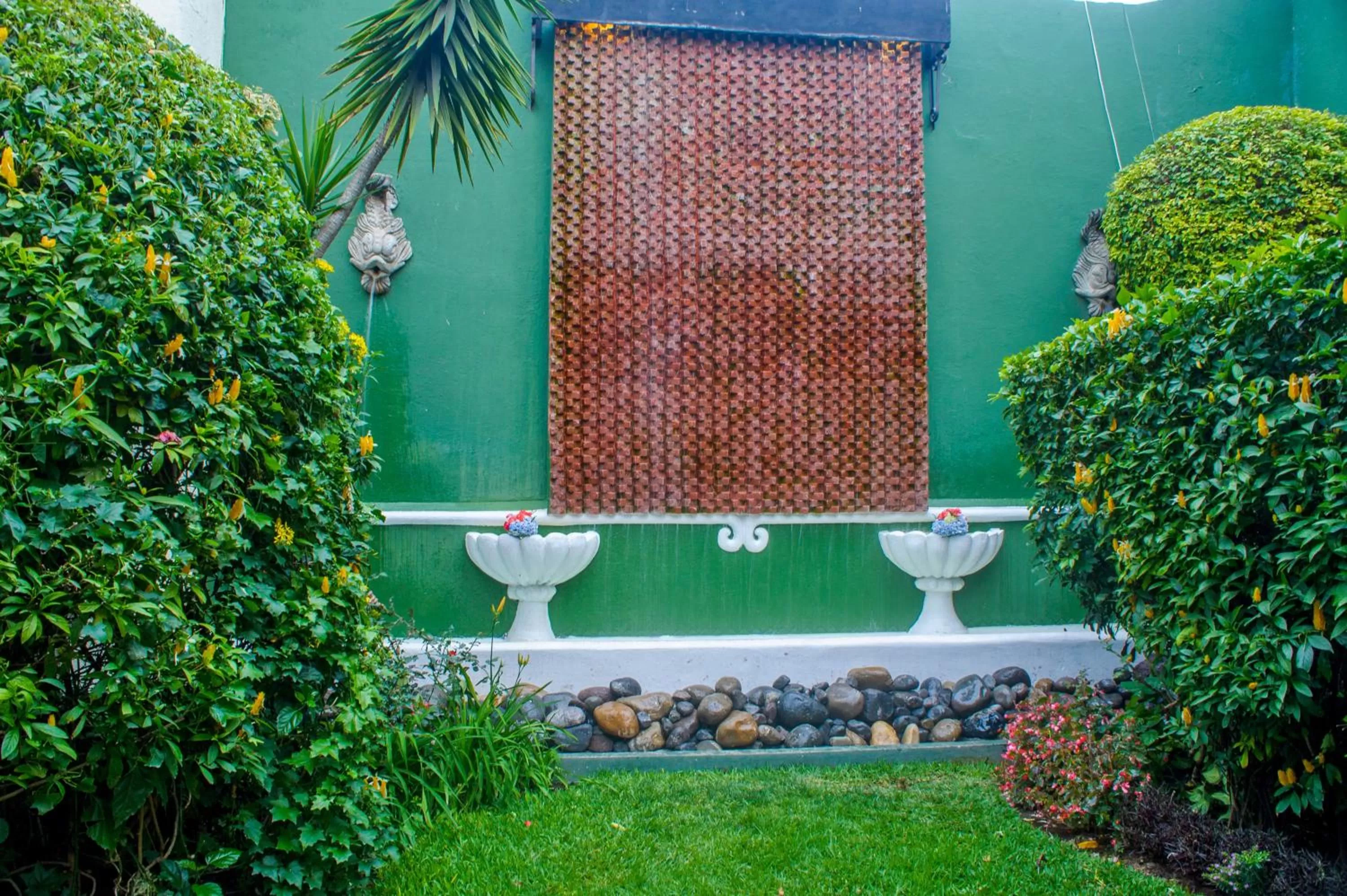 Garden in Hotel Casa del Parque by AHS