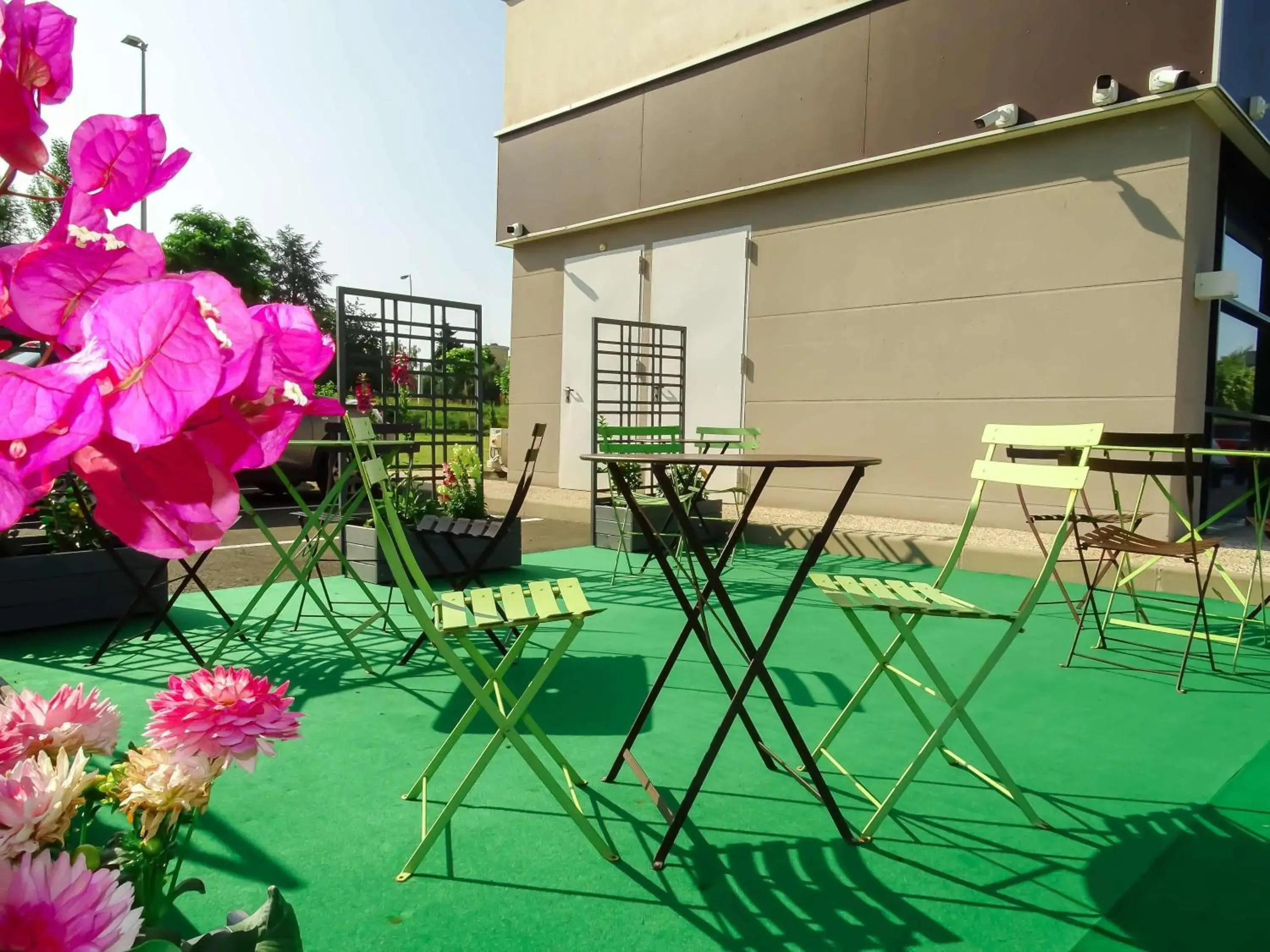 Balcony/Terrace, Swimming Pool in ibis budget Tours Nord