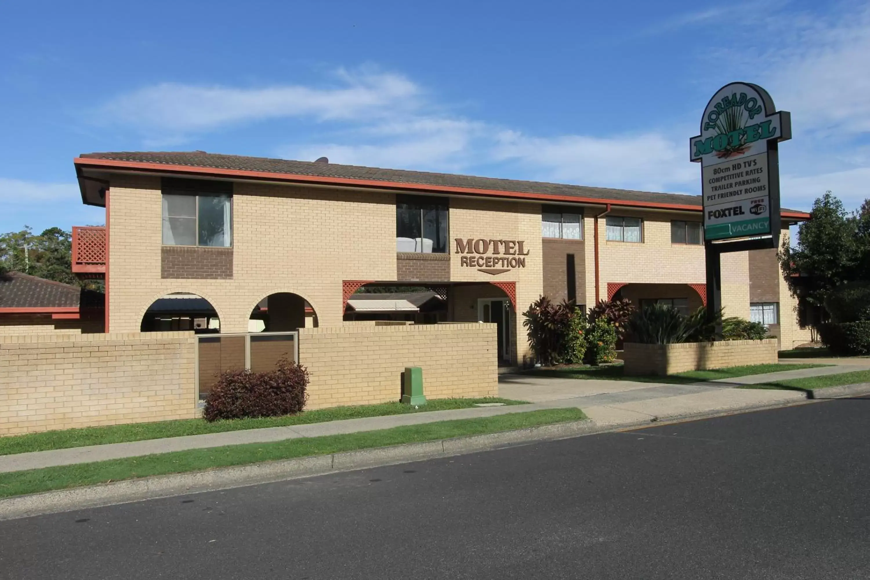 Facade/entrance, Property Building in Toreador Motel