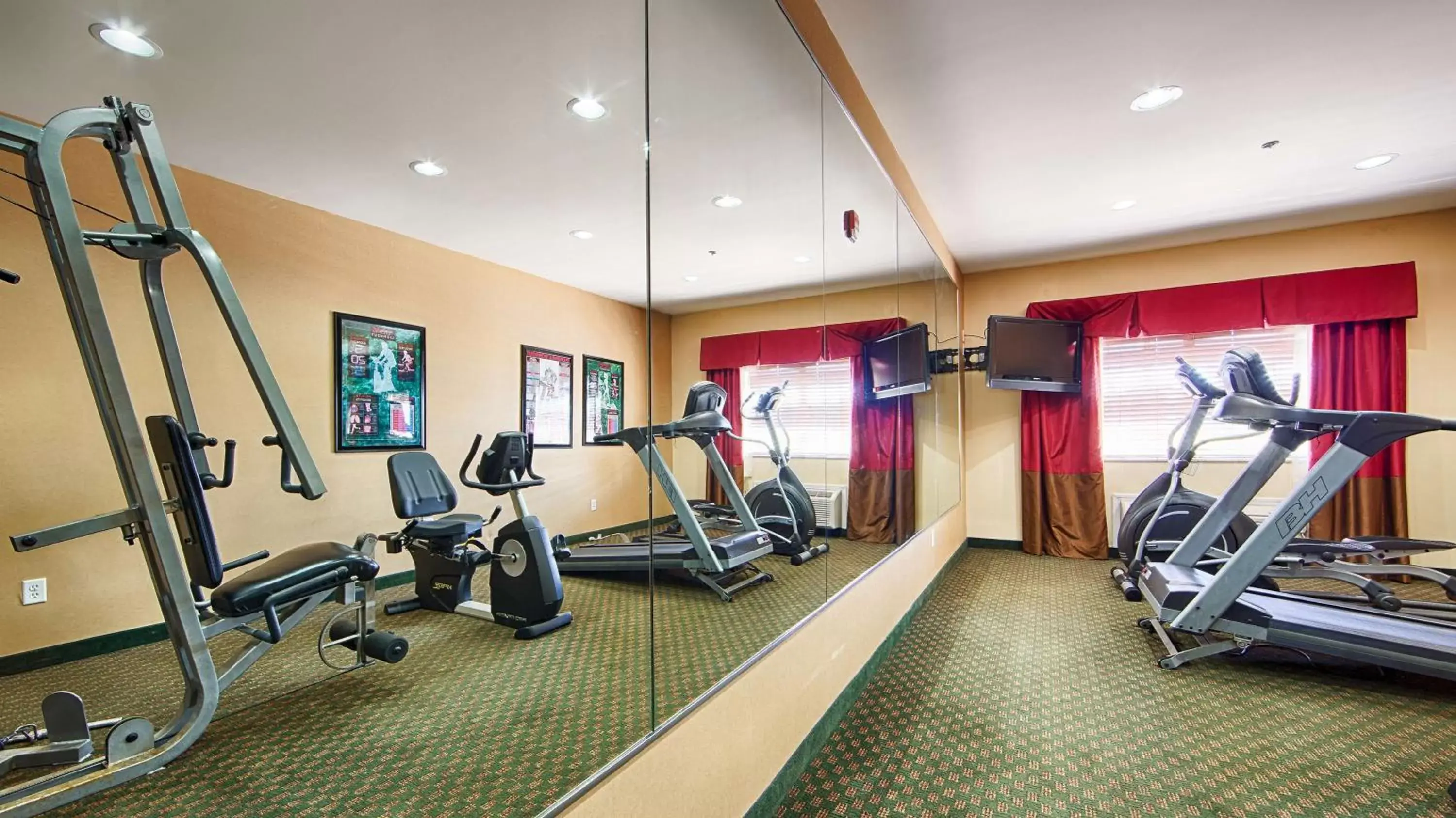 Fitness centre/facilities, Fitness Center/Facilities in Best Western Plus Olive Branch Hotel & Suites