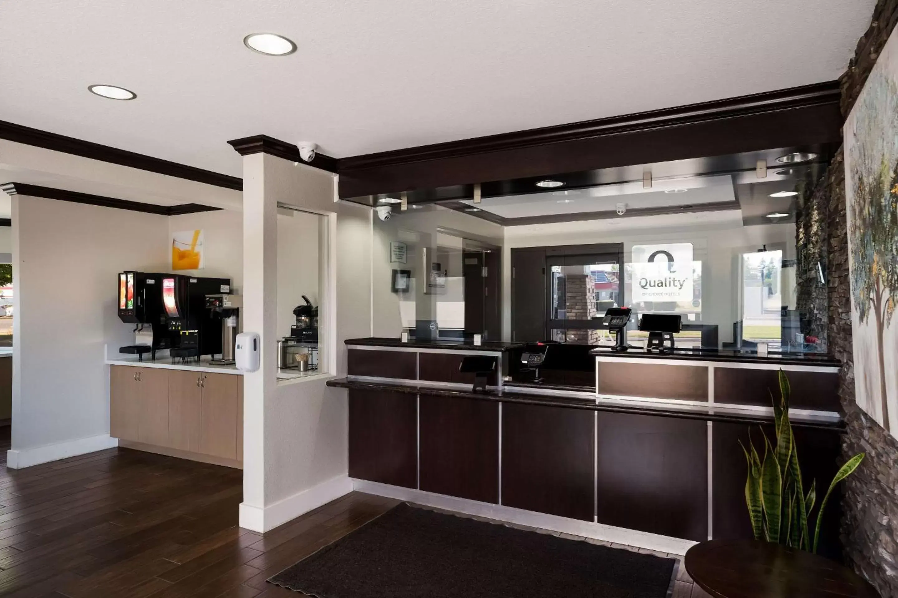 Lobby or reception, Lobby/Reception in Quality Inn Elk Grove-Sacramento