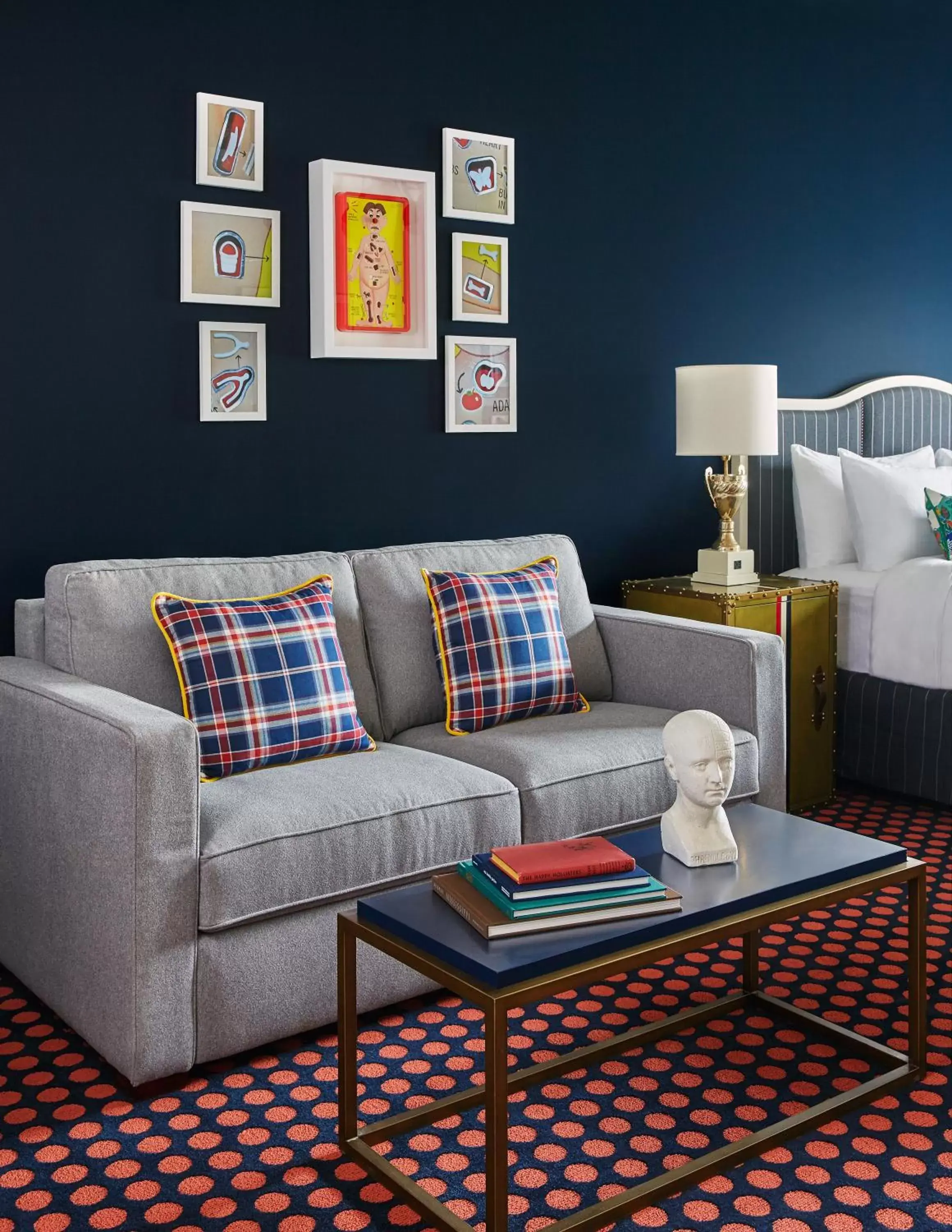 Deluxe King Room with Sofa Bed in Graduate by Hilton Oxford Deluxe King Room with Sofa Bed in Graduate by Hilton Oxford