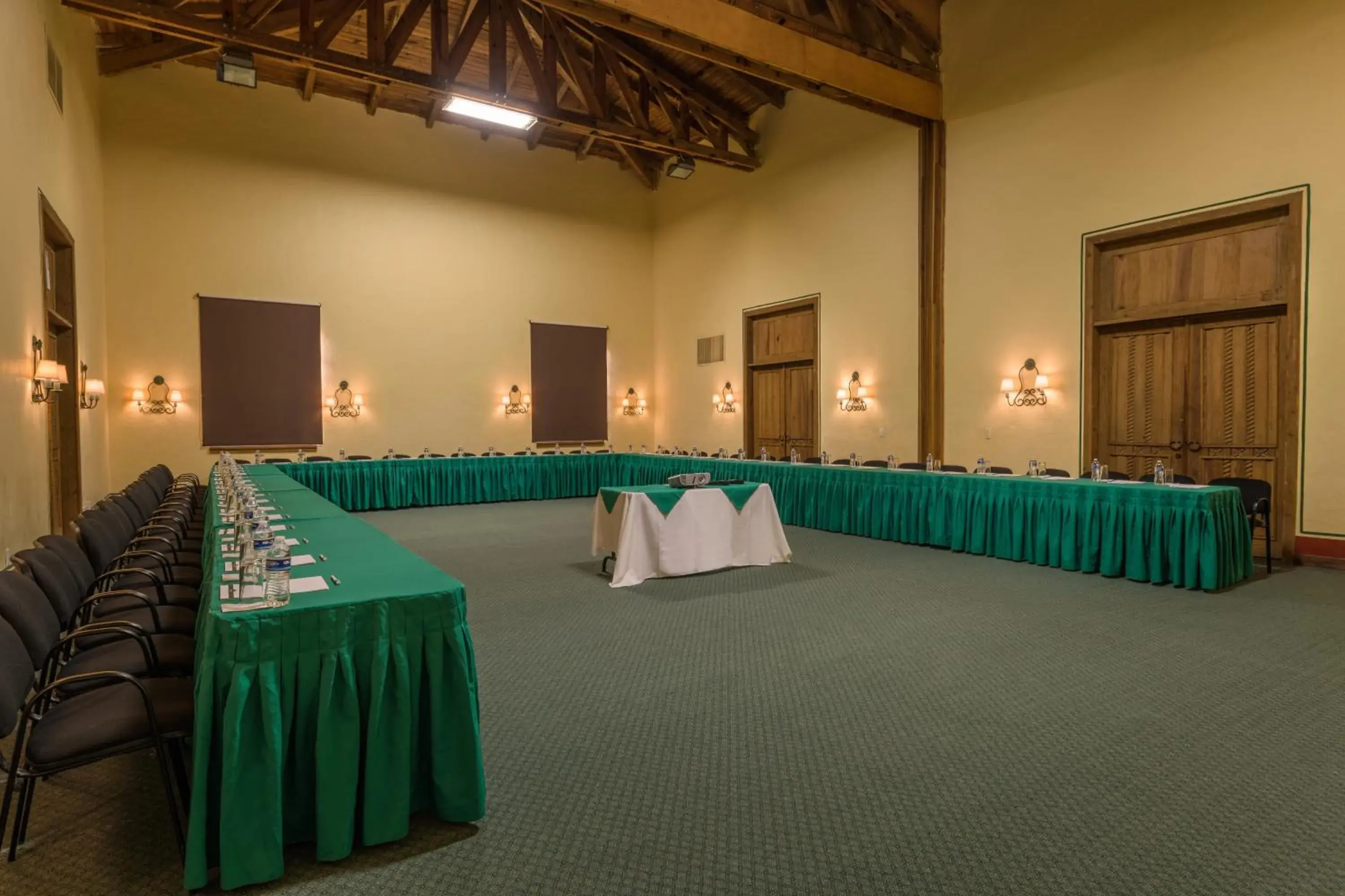 Business facilities in Tapalpa Country Club Hotel