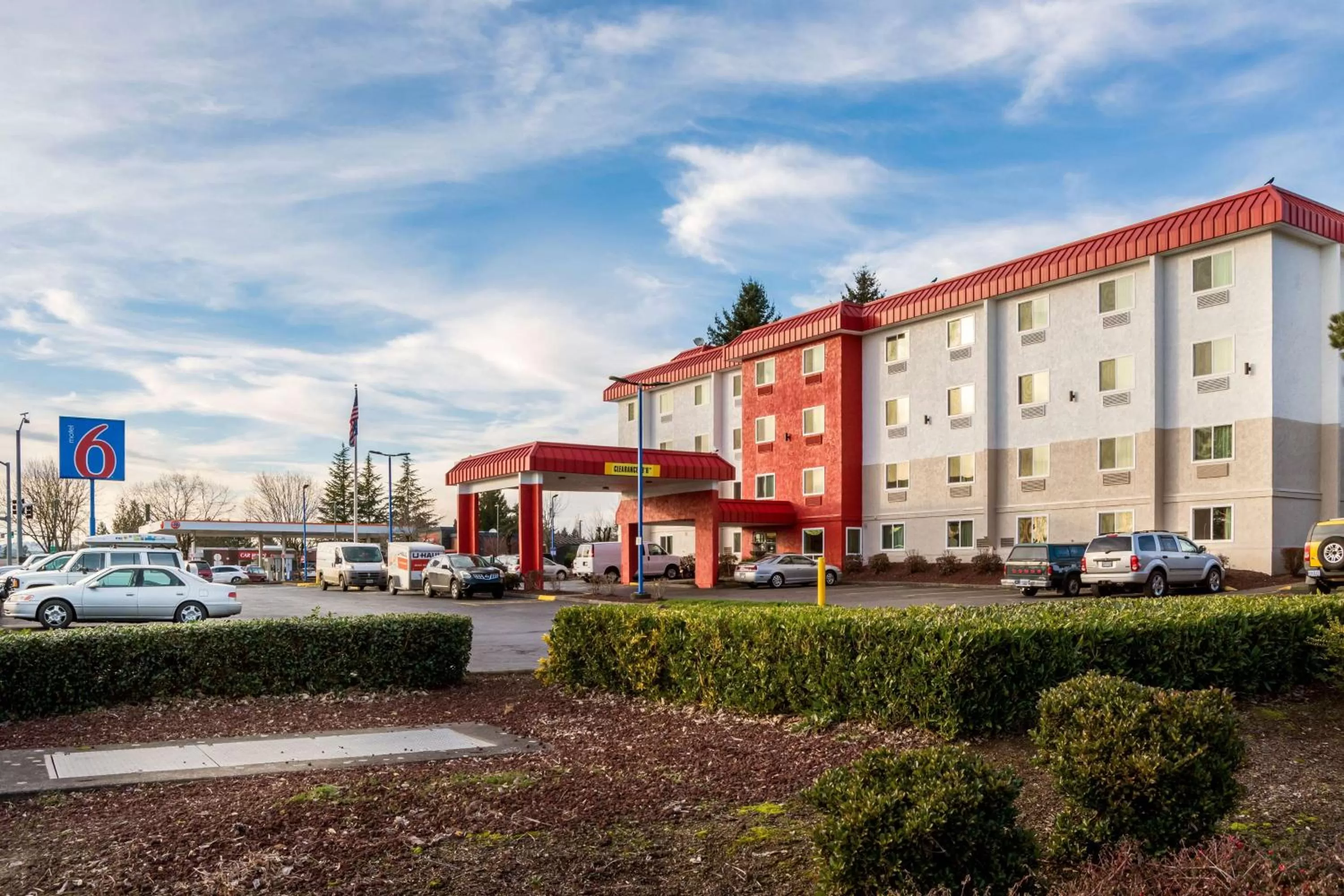 Property building in Motel 6-Wilsonville, OR - Portland