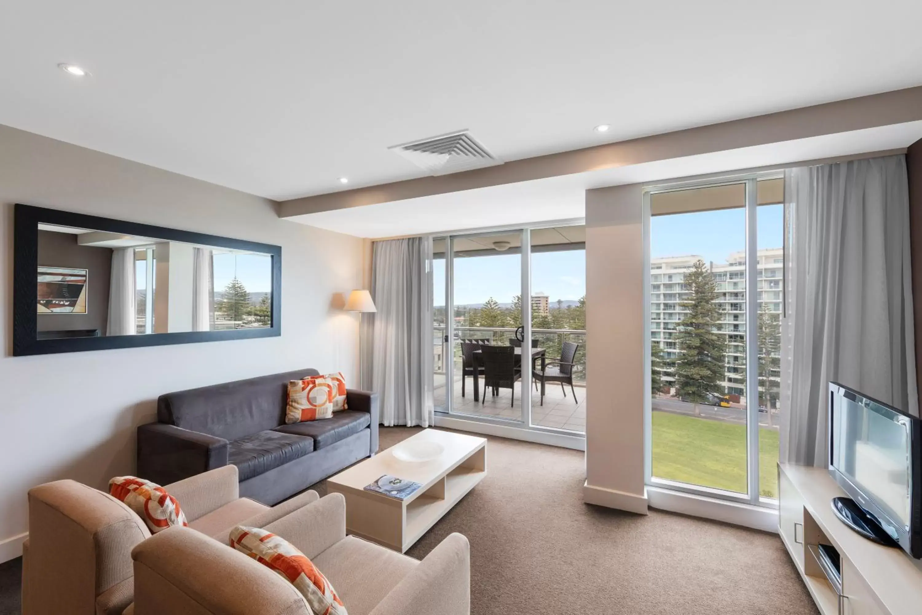 TV and multimedia, Seating Area in Oaks Glenelg Plaza Pier Suites