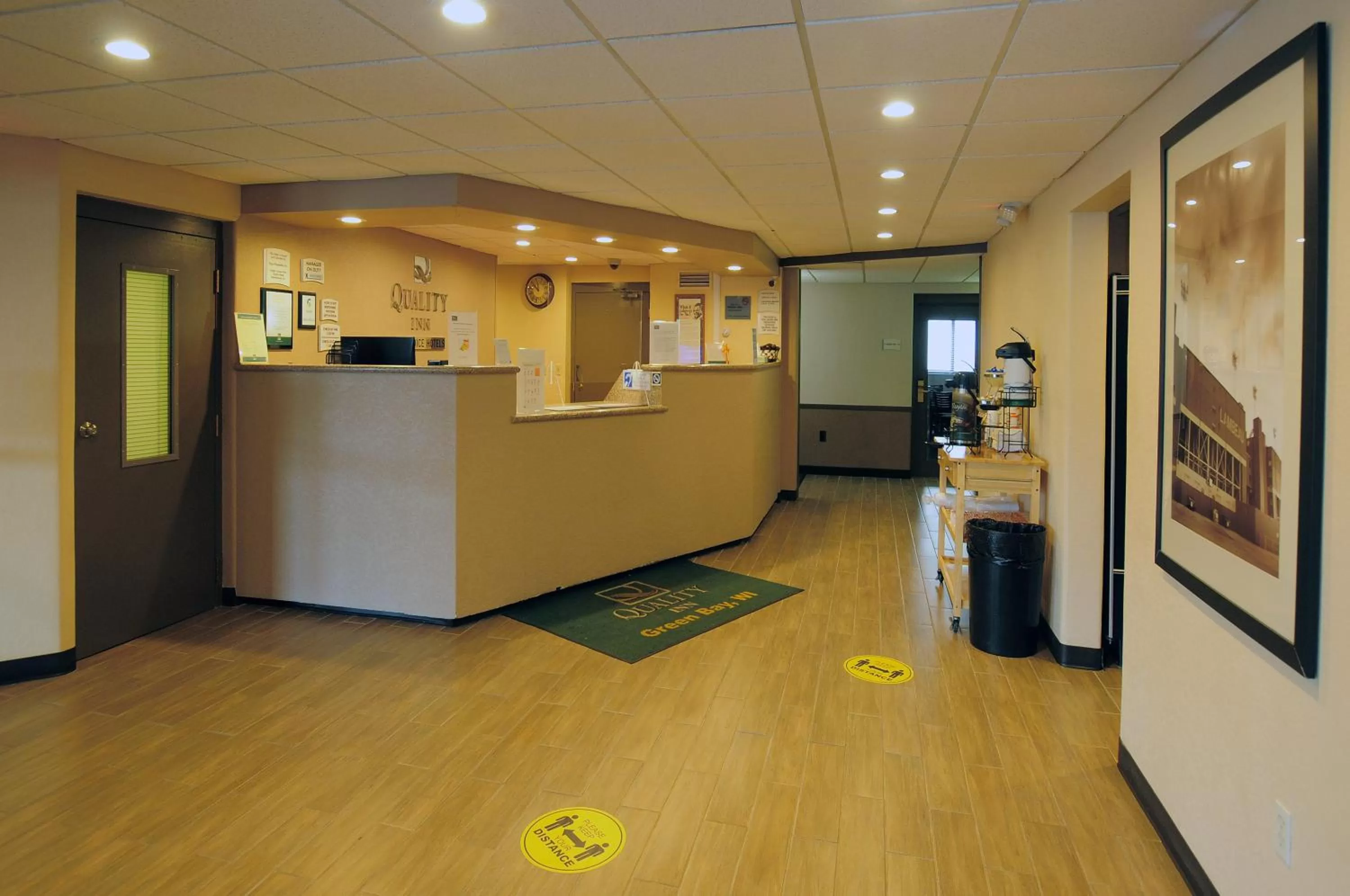 Lobby or reception in Quality Inn Stadium Area Green Bay Stadium