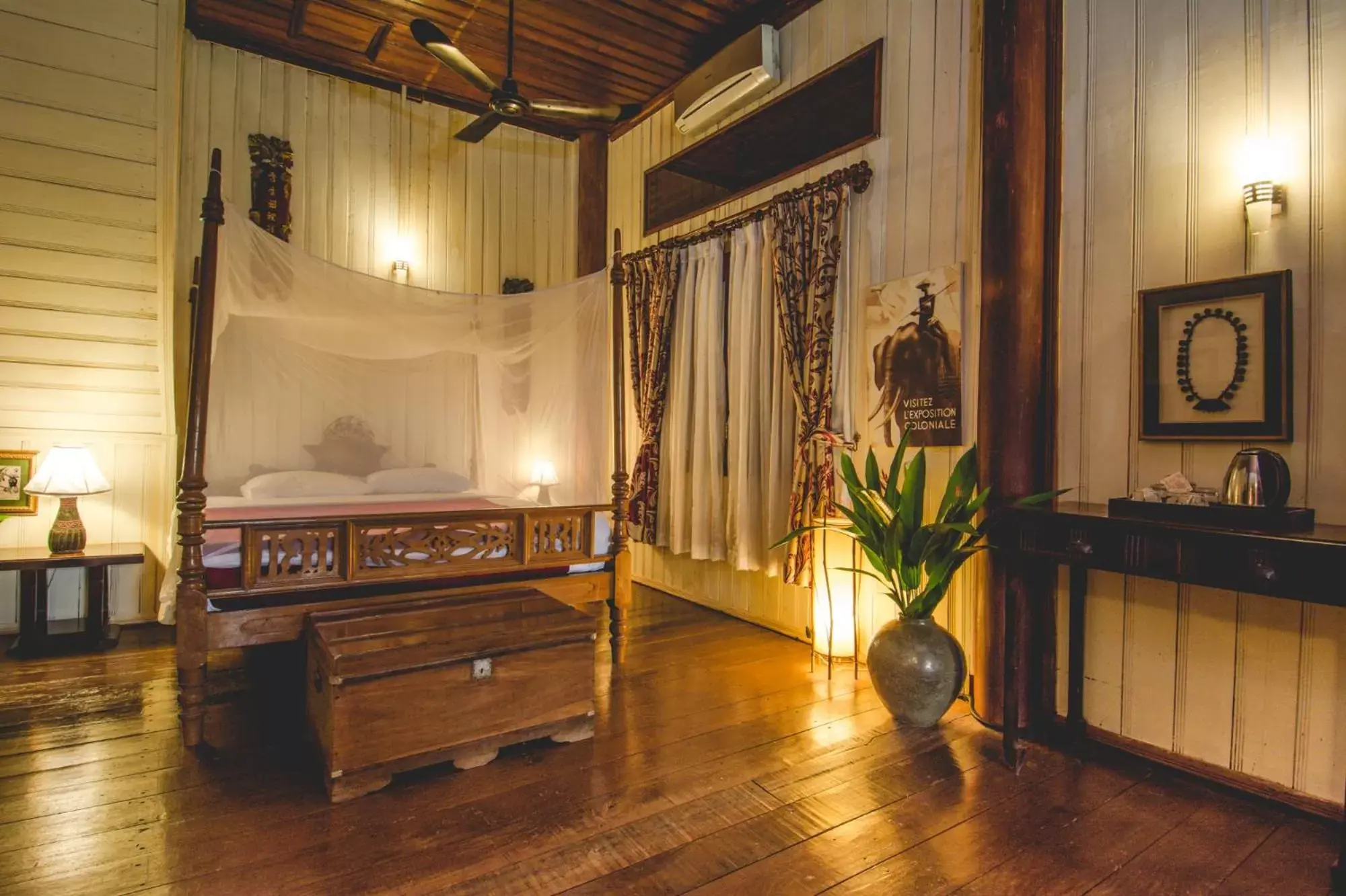 Coffee/tea facilities, Seating Area in Terres Rouges Lodge