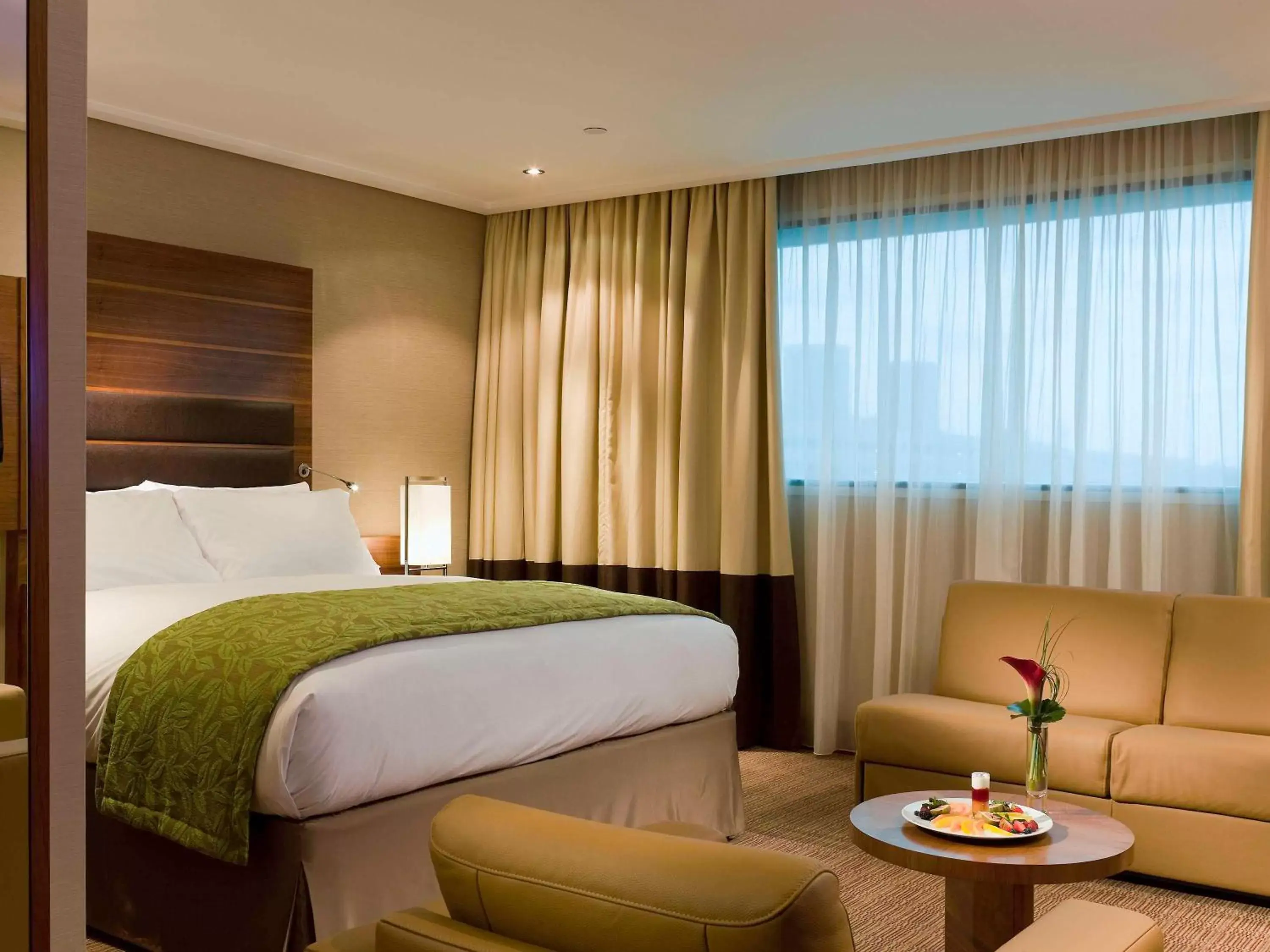 Bedroom, Bed in Sofitel London Heathrow