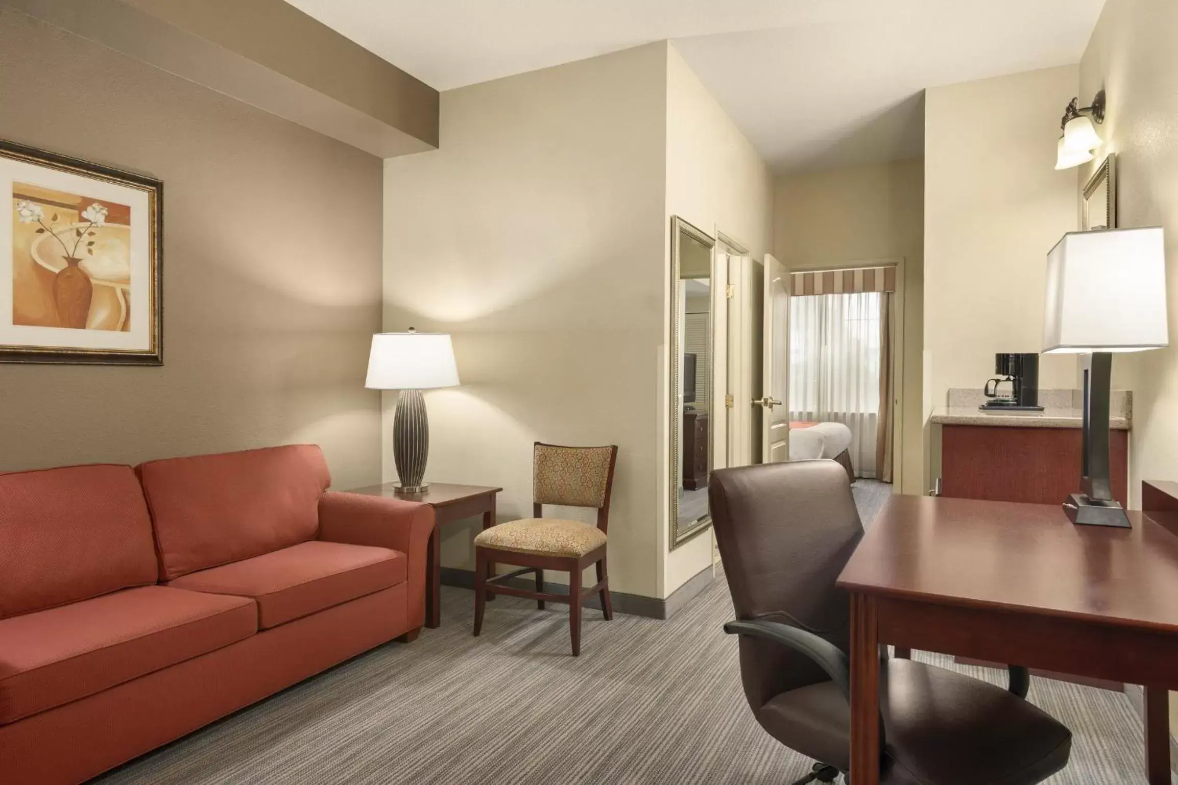 Photo of the whole room, Seating Area in Seffner Inn and Suites