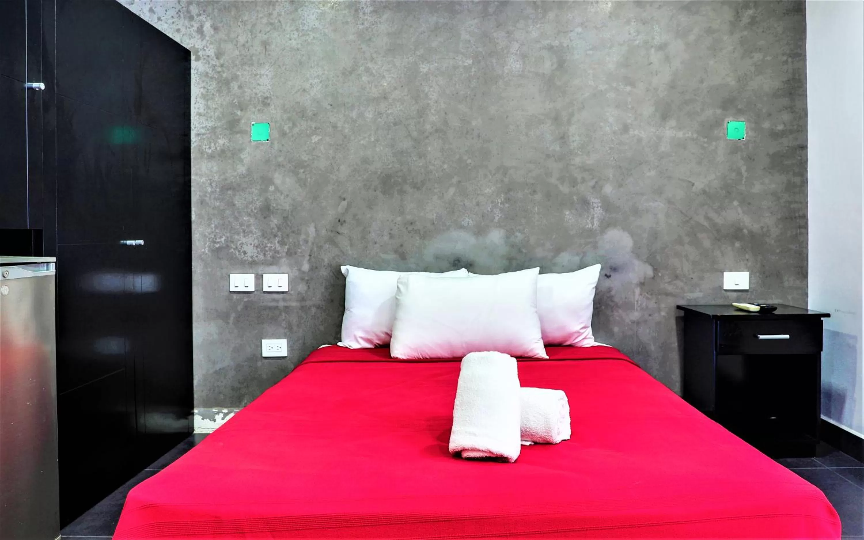 Photo of the whole room, Bed in Hotel Colonial Playa del Carmen