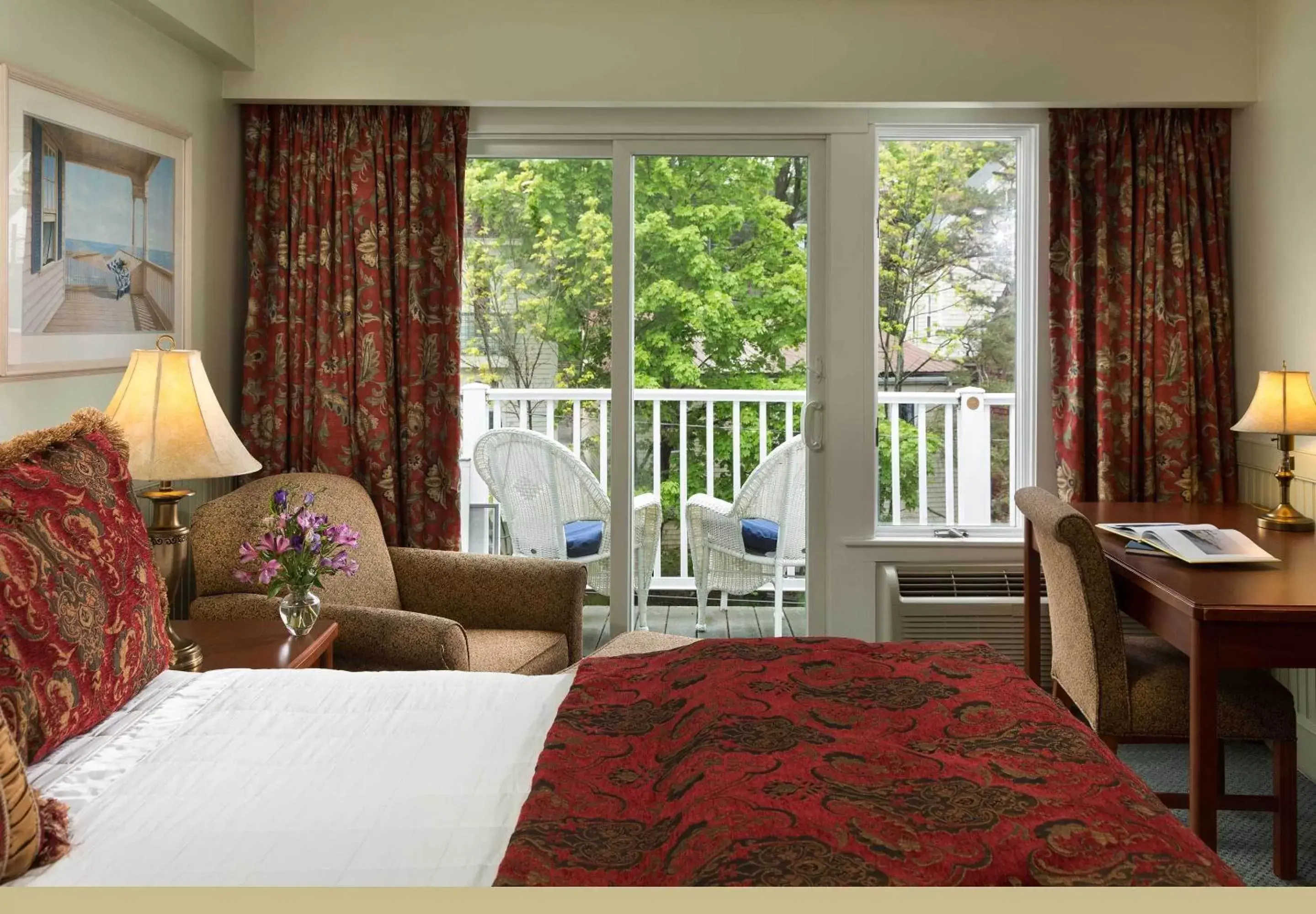 King Room with River View in Lord Camden Inn