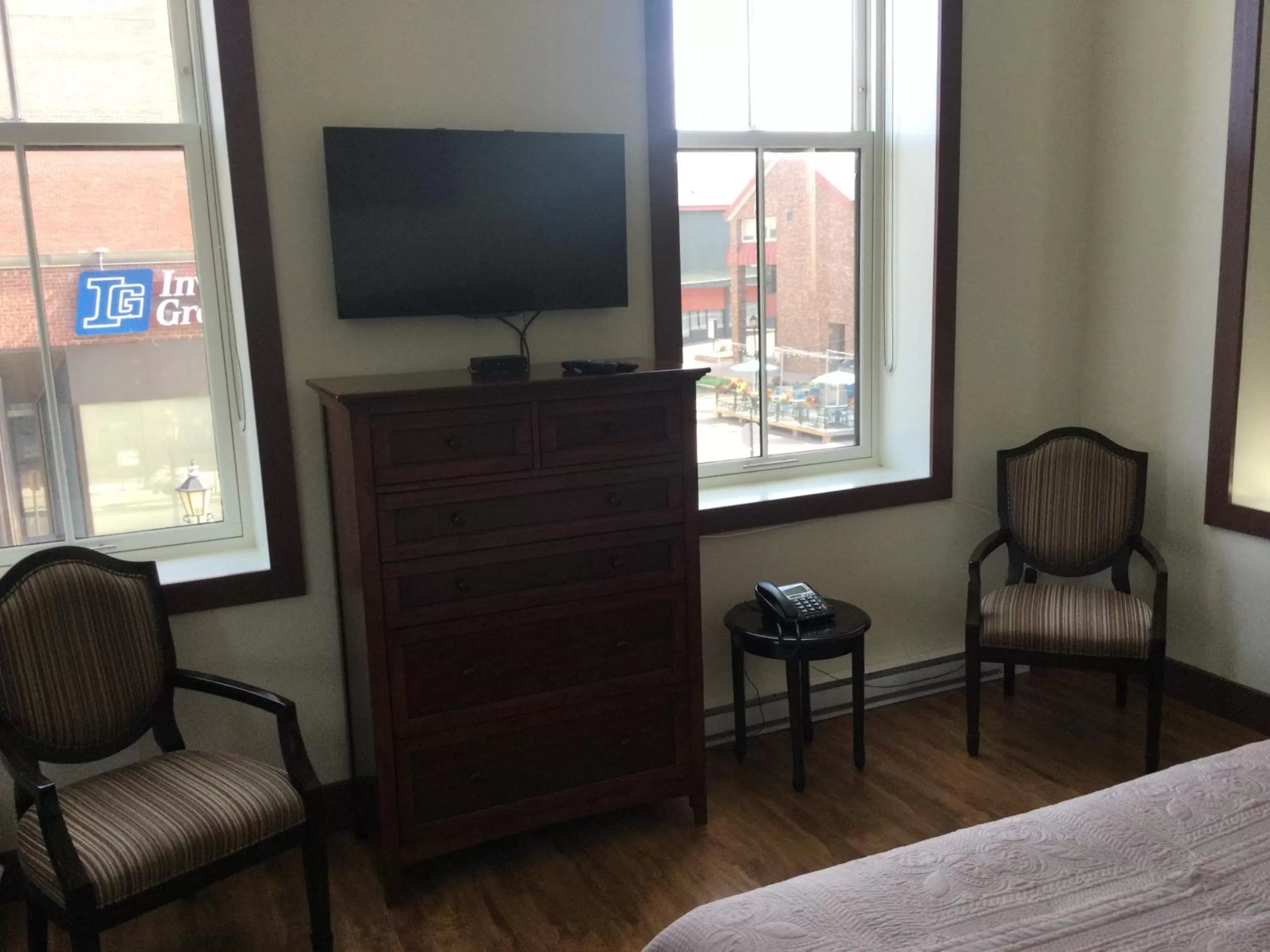 TV/Entertainment Center in Water Suites