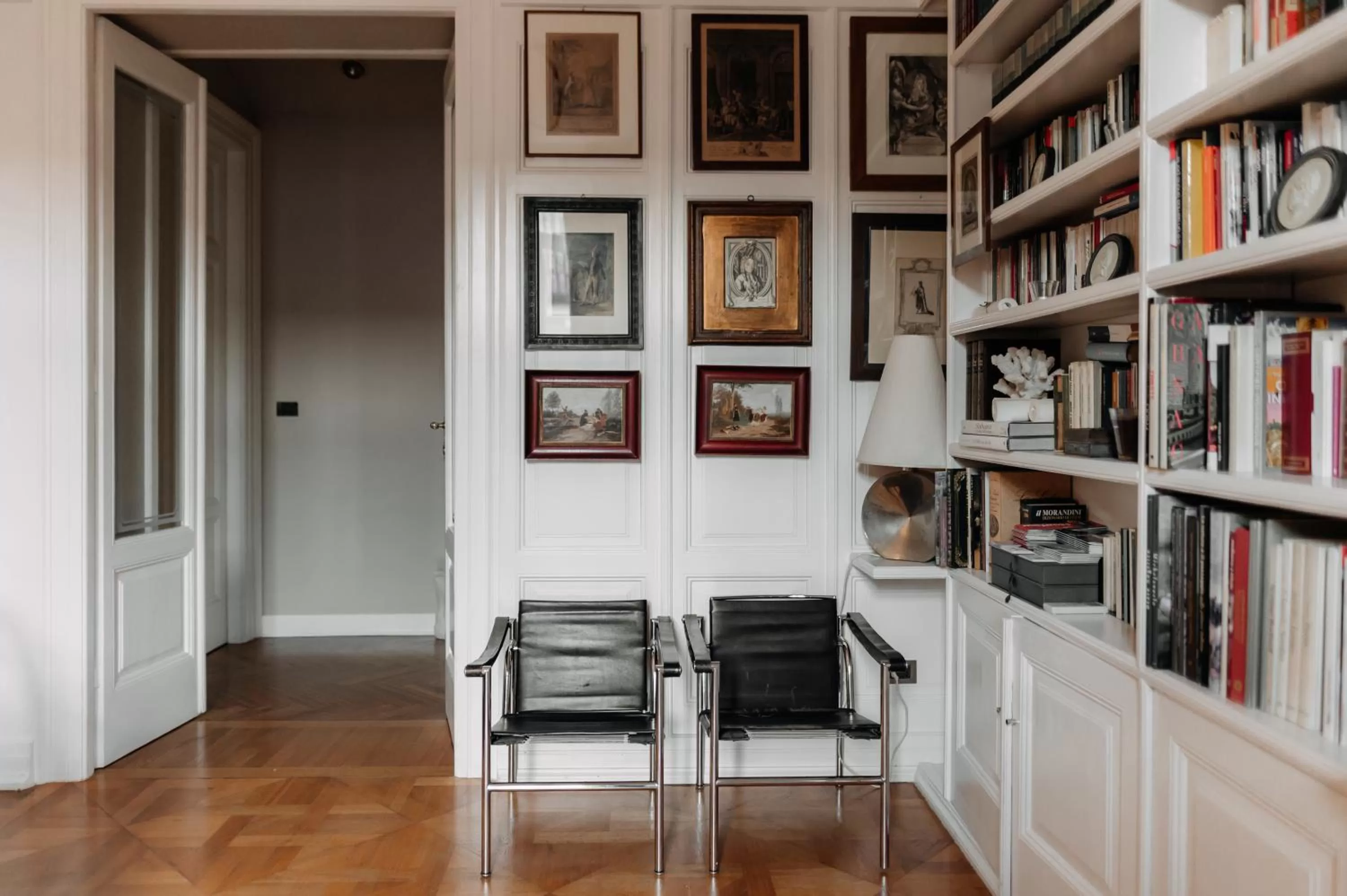 Library in Seven Historical Suites