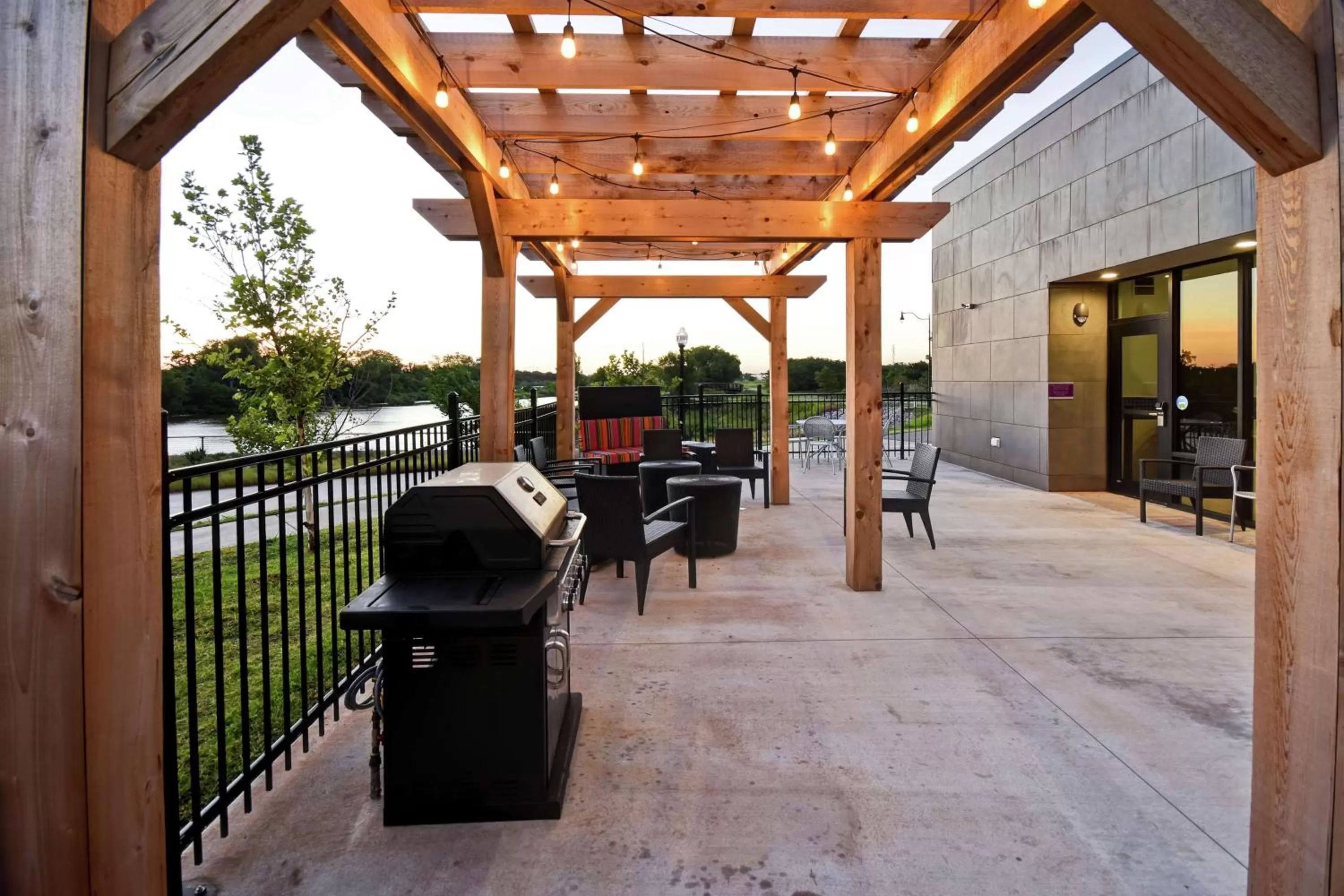 Inner courtyard view in Home2 Suites By Hilton Oklahoma City Airport