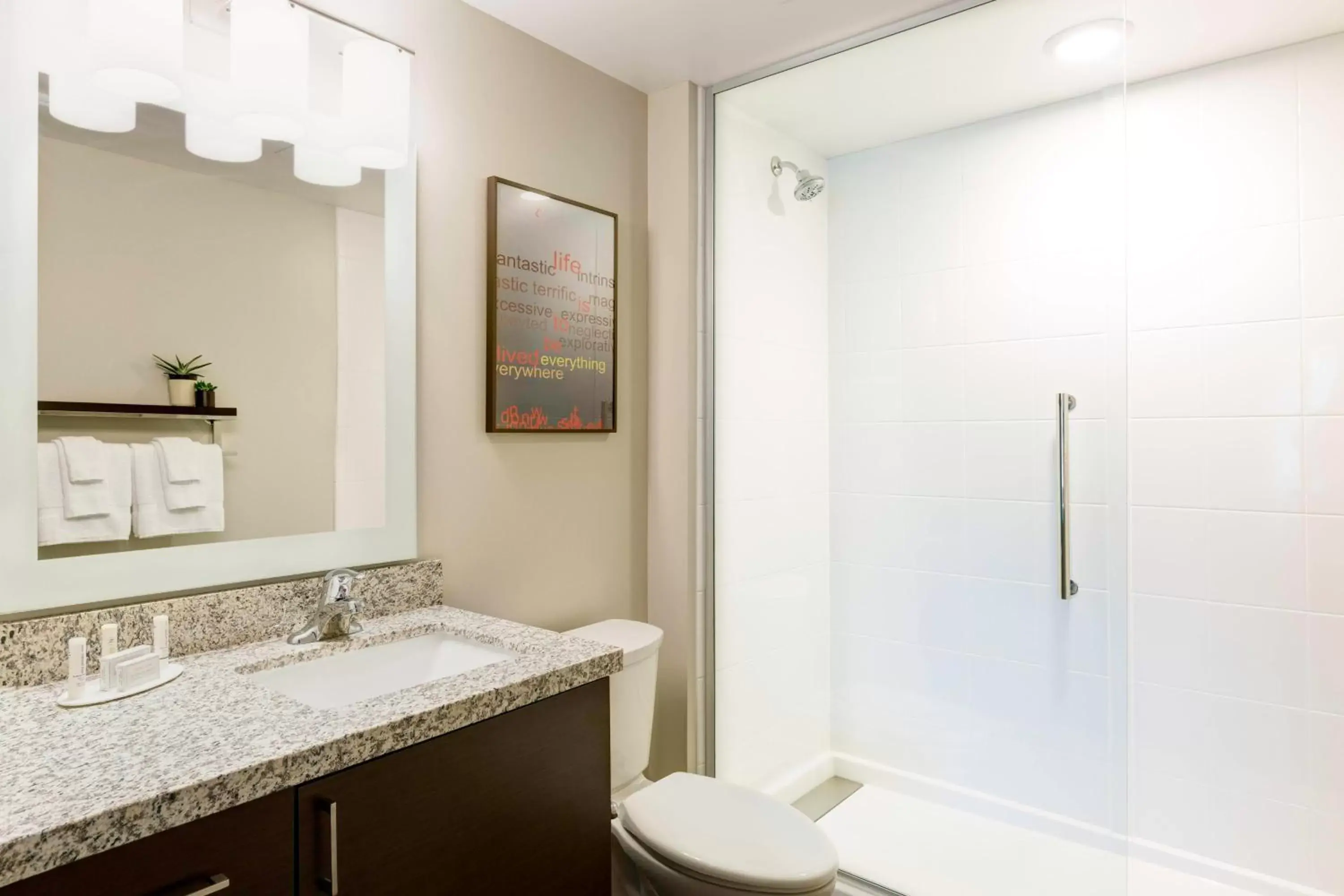 Bathroom in TownePlace Suites by Marriott Pittsburgh Harmarville