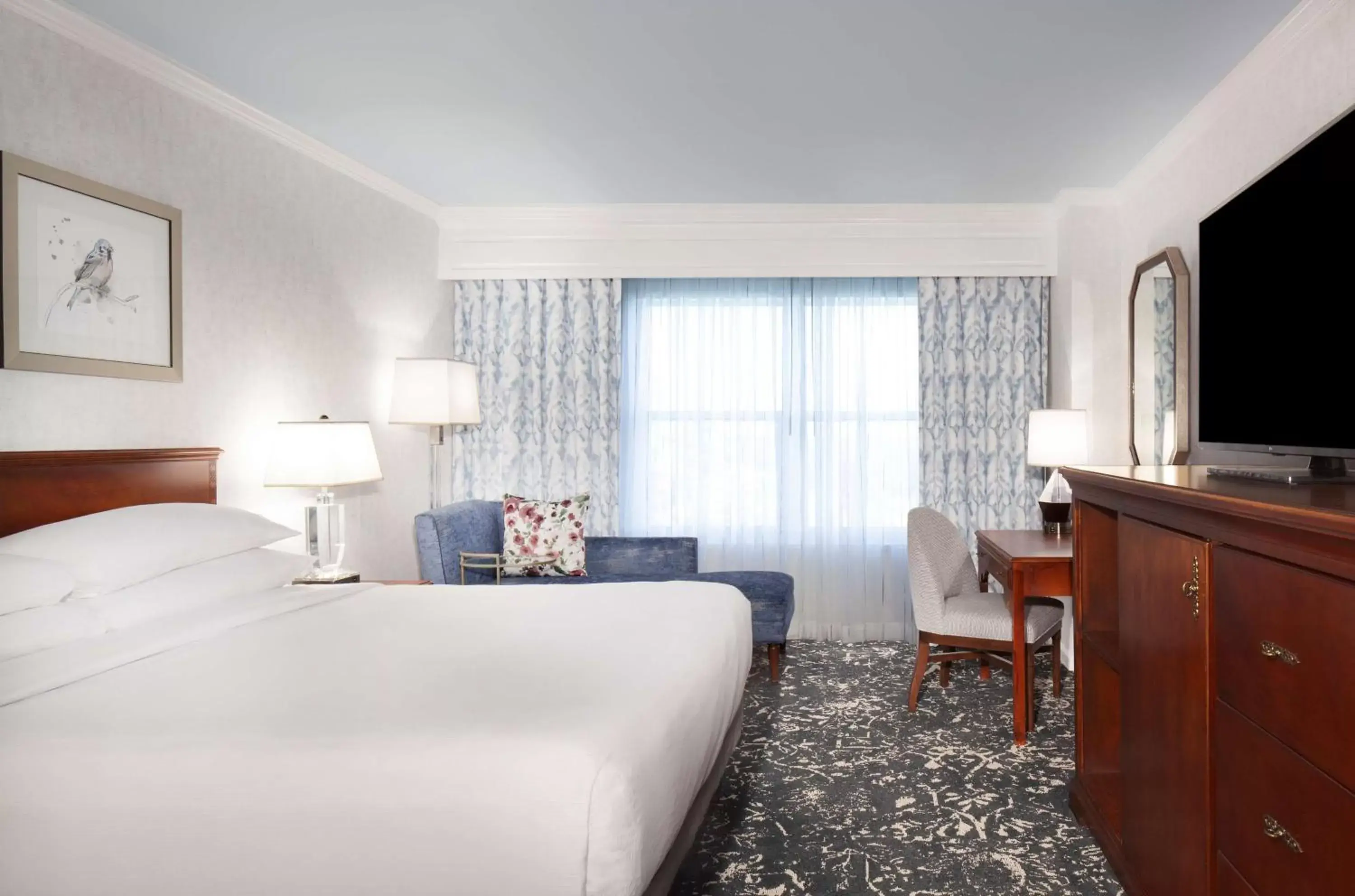 Bedroom, Bed in Hilton Atlanta/Marietta Hotel & Conference Center