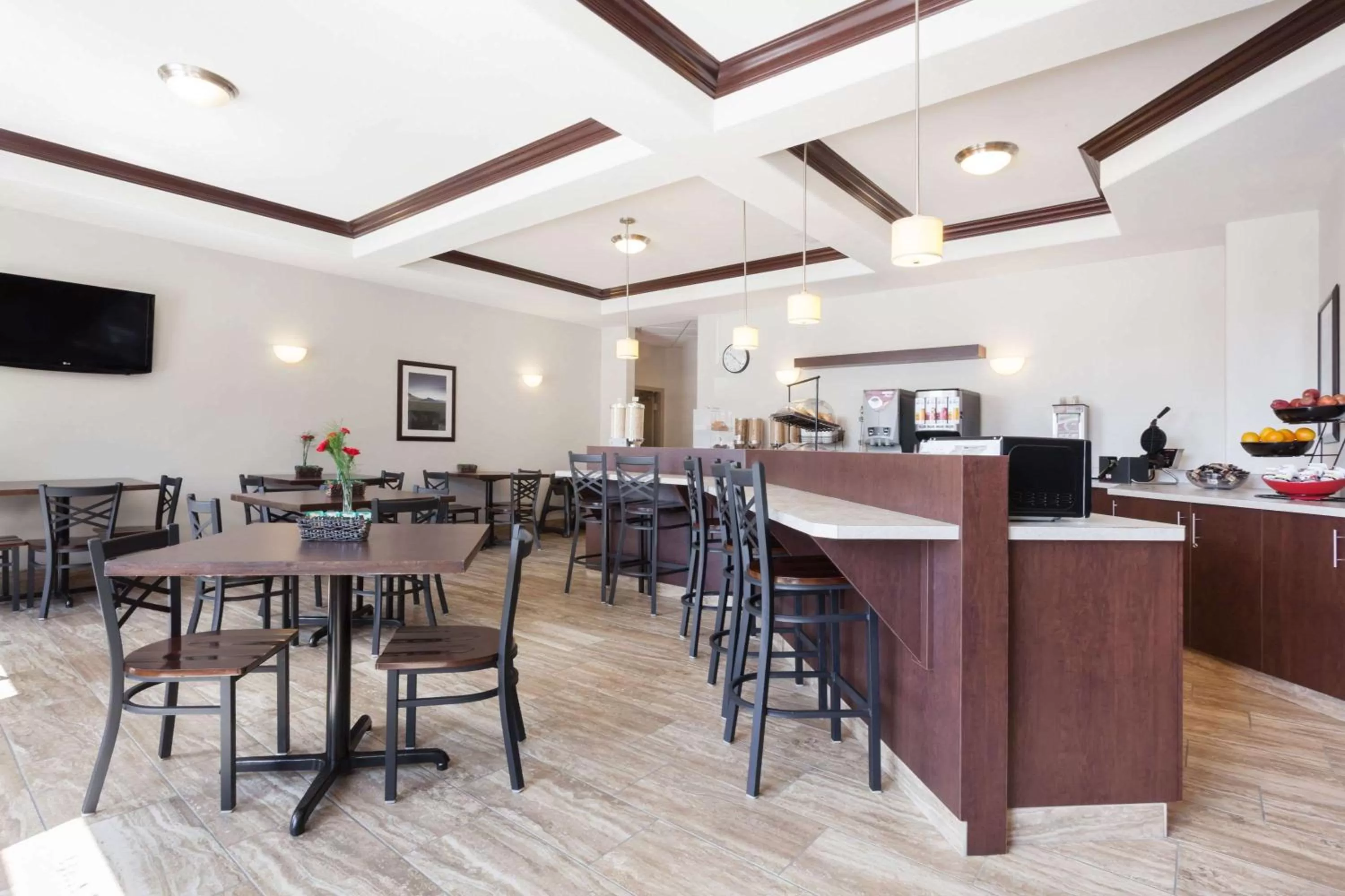 Restaurant/places to eat in Ramada by Wyndham Creston