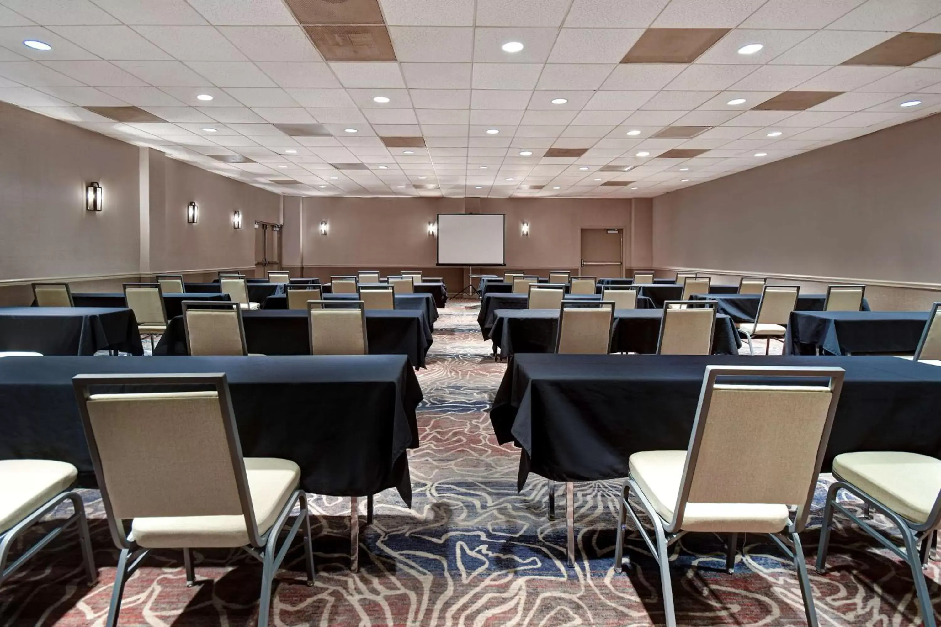 Meeting/conference room in Hampton Inn & Suites Alexandria Old Town Area South