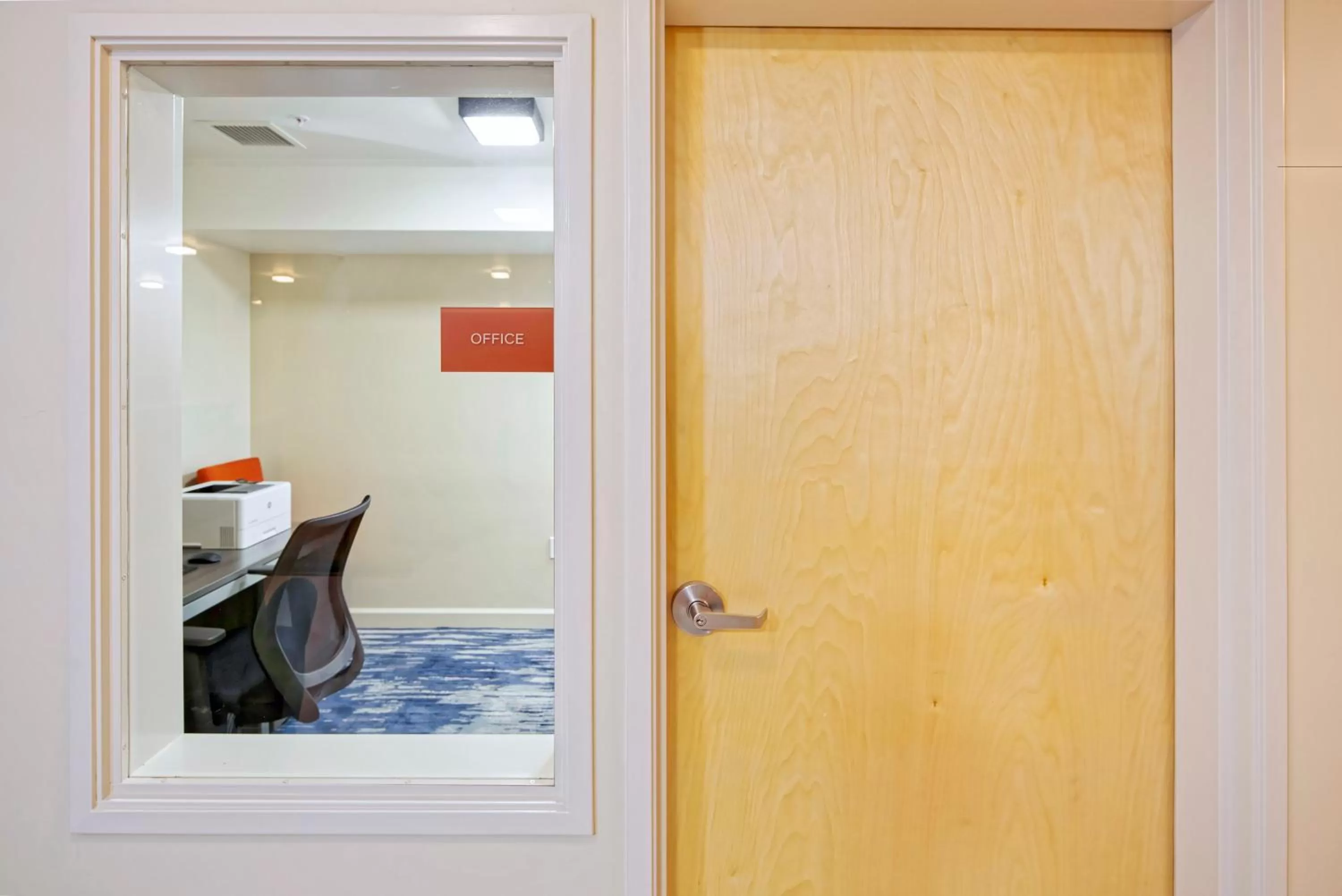 Business facilities in Inn At Moss Landing Point