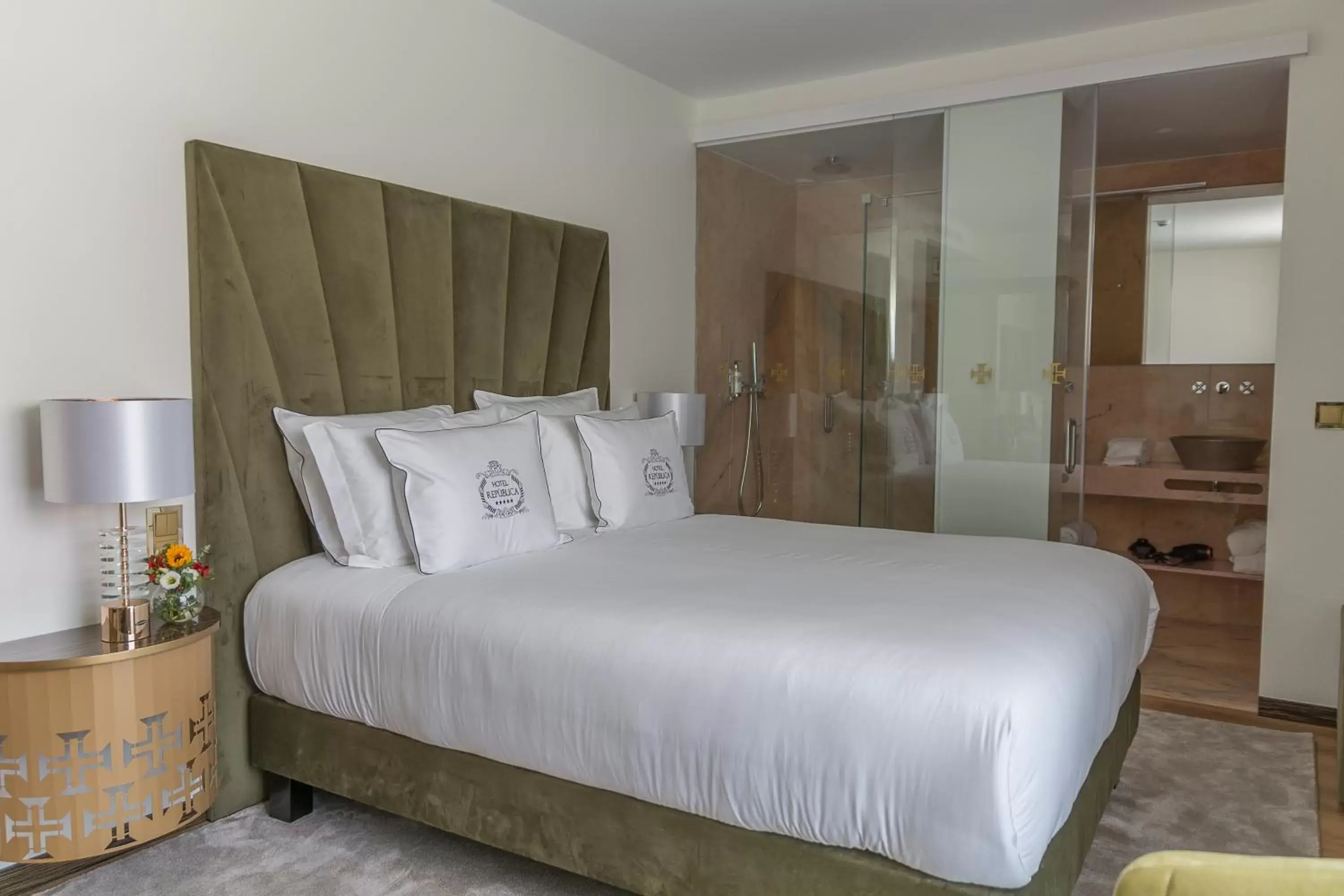 Bed in Hotel República