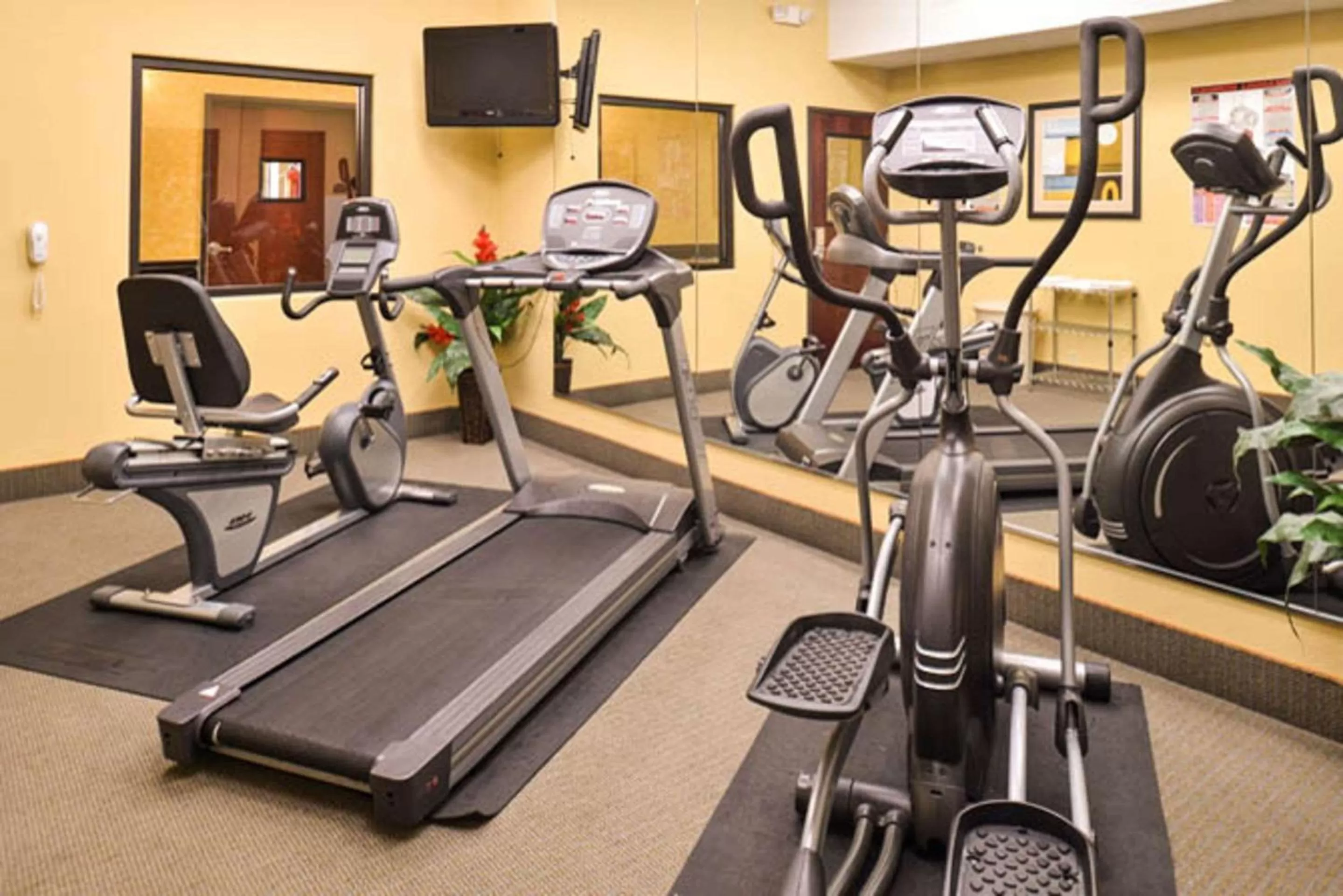 Fitness centre/facilities in Sleep Inn and Suites Downtown Houston