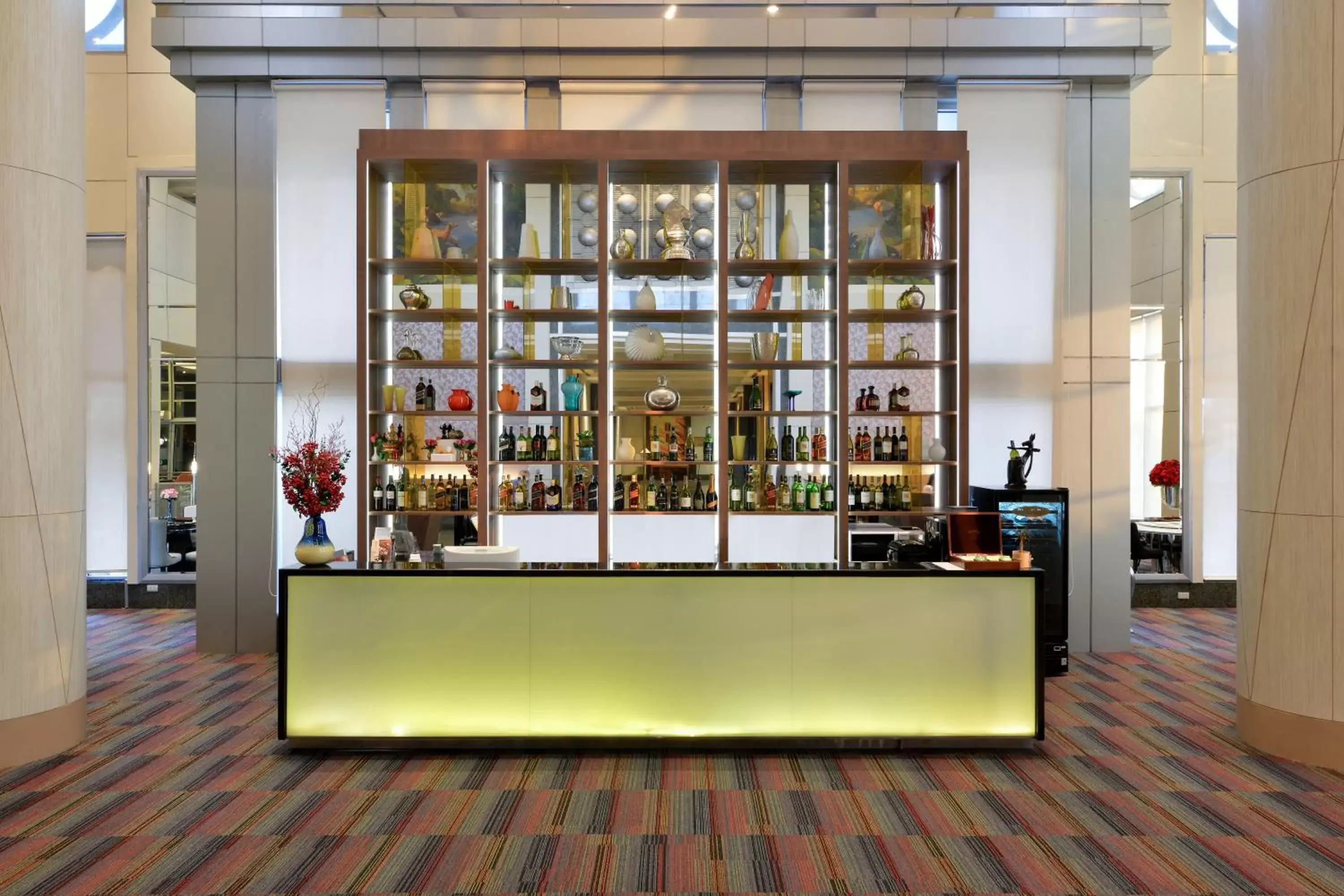 Lounge or bar in Miracle Grand Convention Hotel