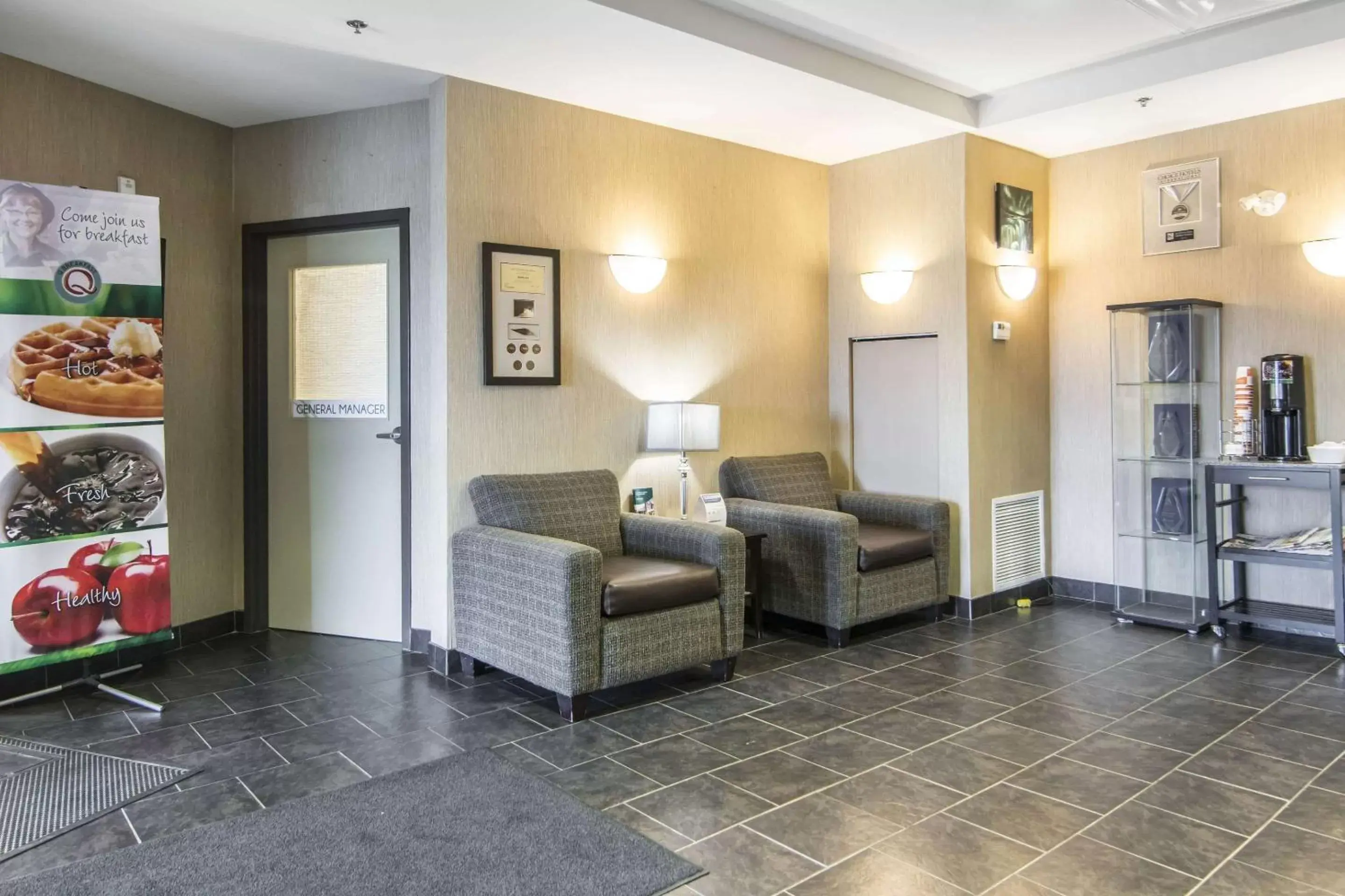 Lobby or reception, Seating Area in Quality Inn & Suites Thompson