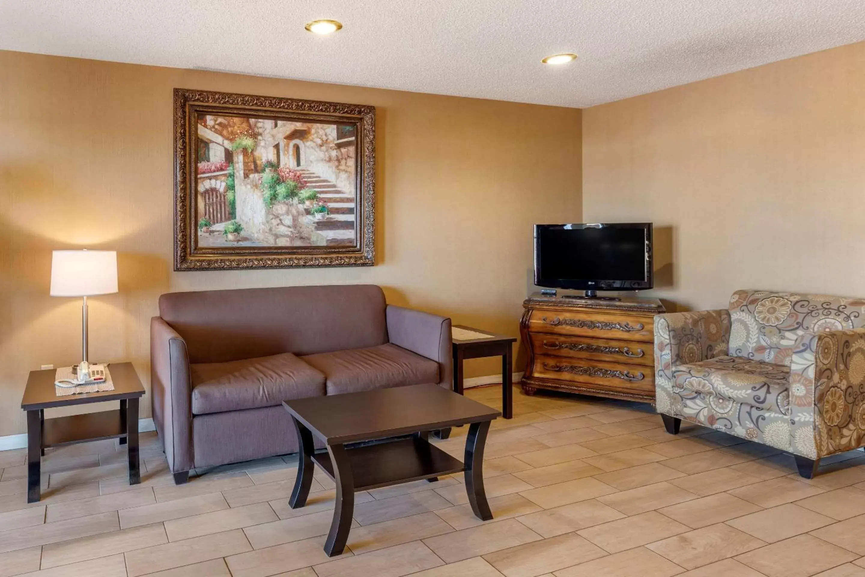 Lobby or reception, Seating Area in Quality Inn Russellville I-40