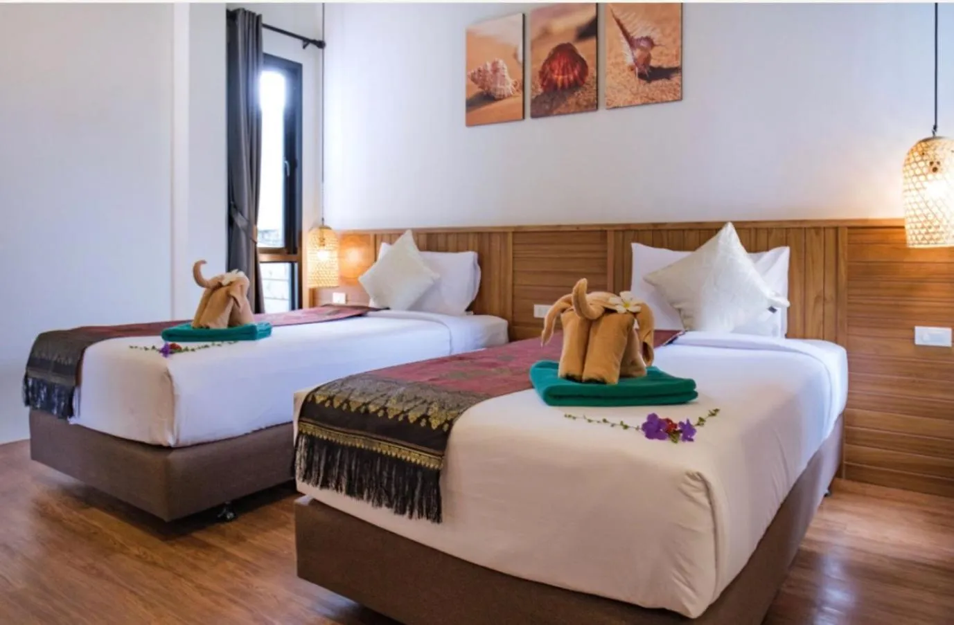 Bed in Southern Lanta Resort