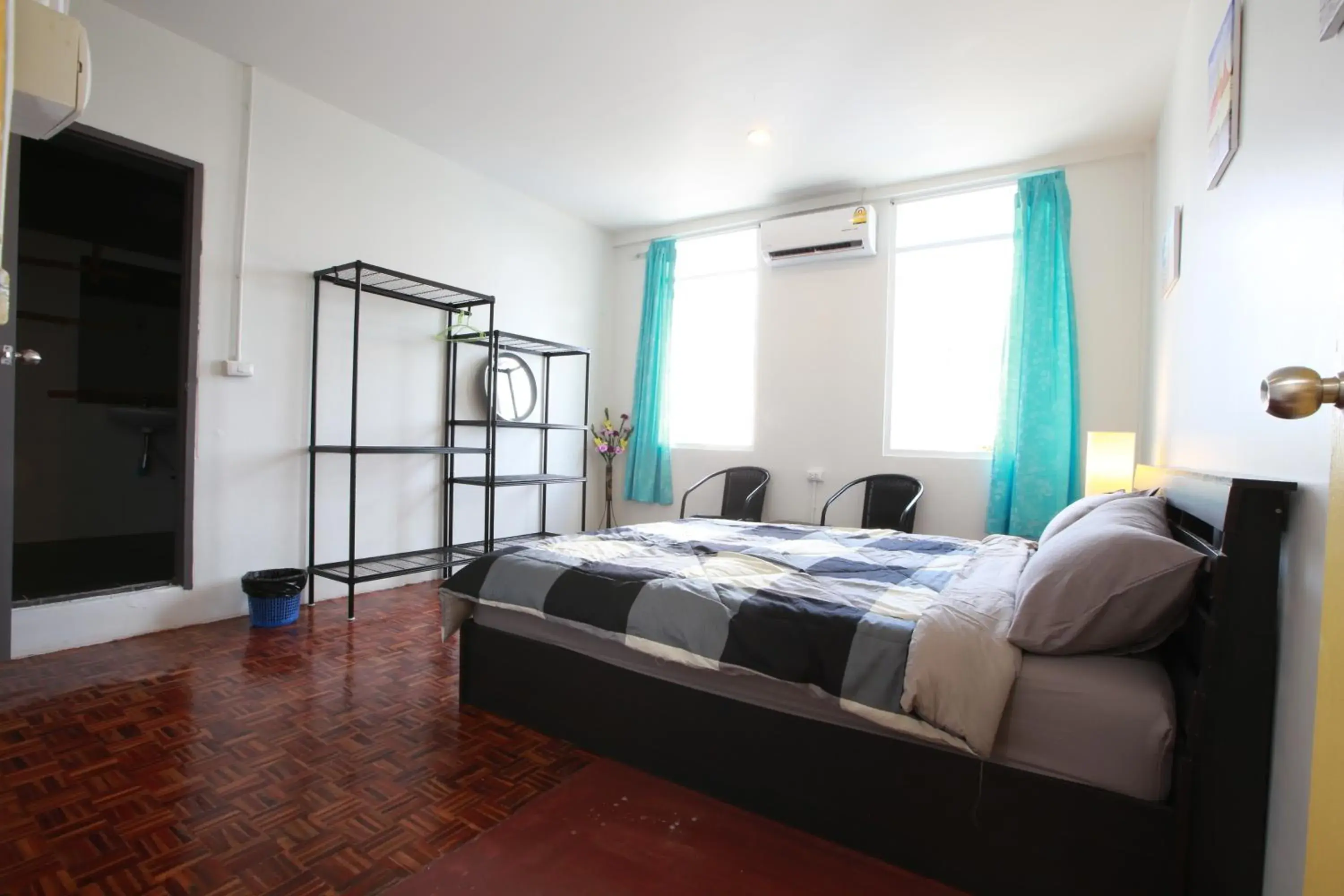 Bedroom, Bed in Zee Thai Hostel