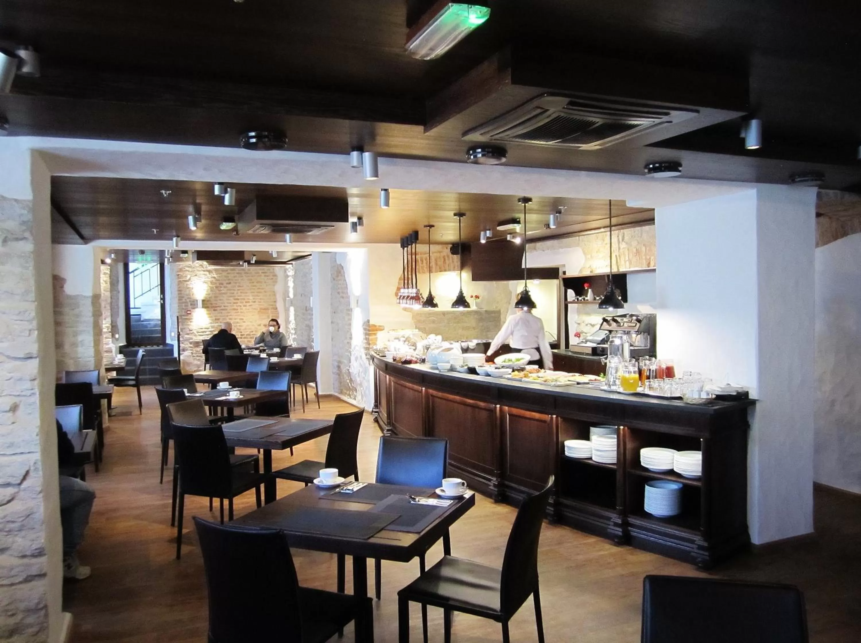 Restaurant/places to eat in The von Stackelberg Hotel Tallinn