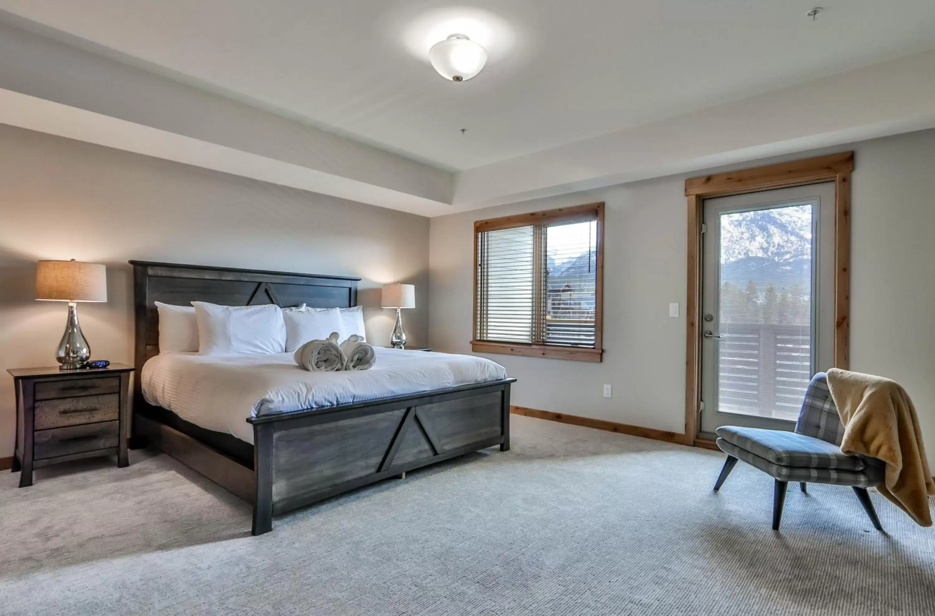 Bedroom, Bed in Tamarack Lodge by Spring Creek Vacations