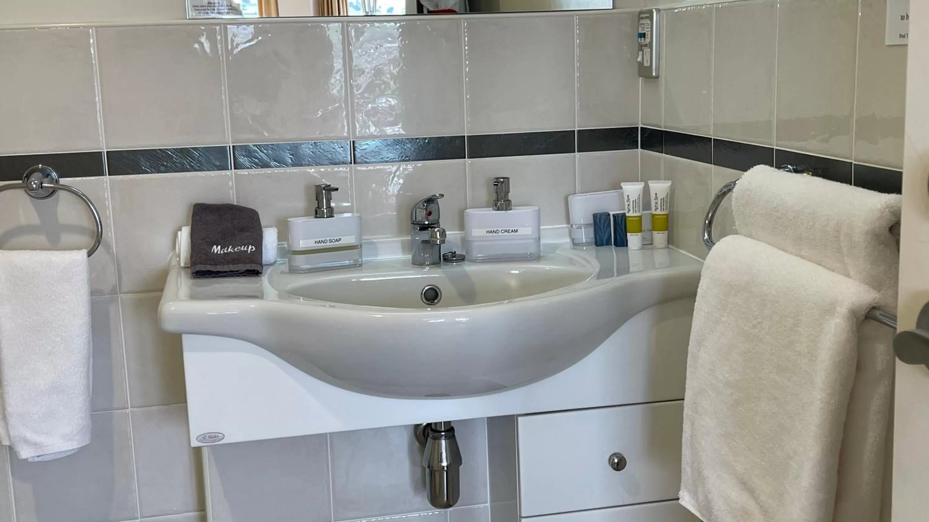 Chantillys Motor Lodge