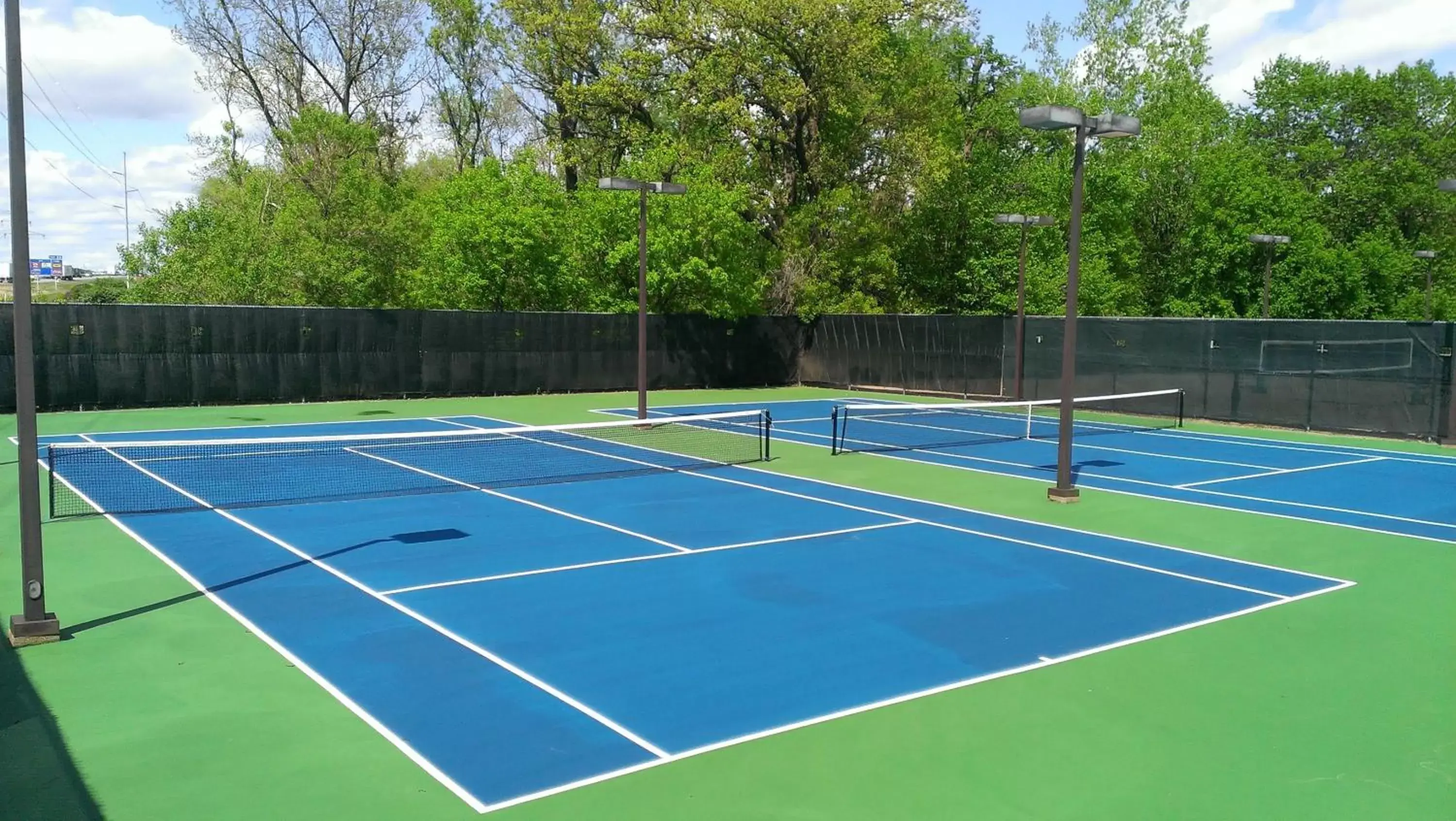 Fitness centre/facilities, Tennis/Squash in Crowne Plaza Minneapolis West, an IHG Hotel