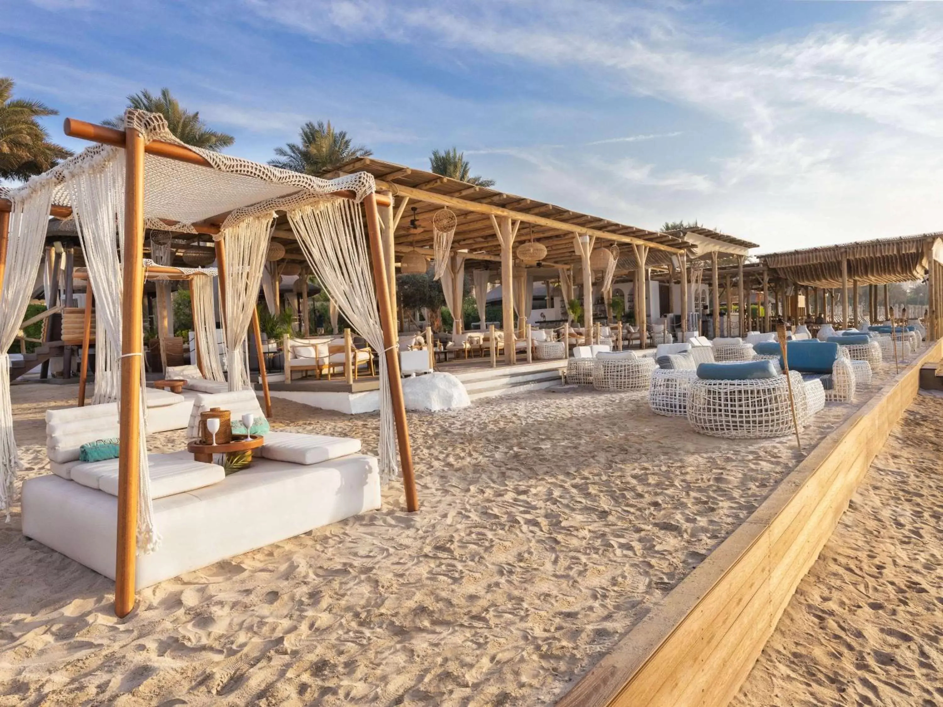 Restaurant/places to eat, Beach in Sofitel Dubai The Palm Resort & Spa
