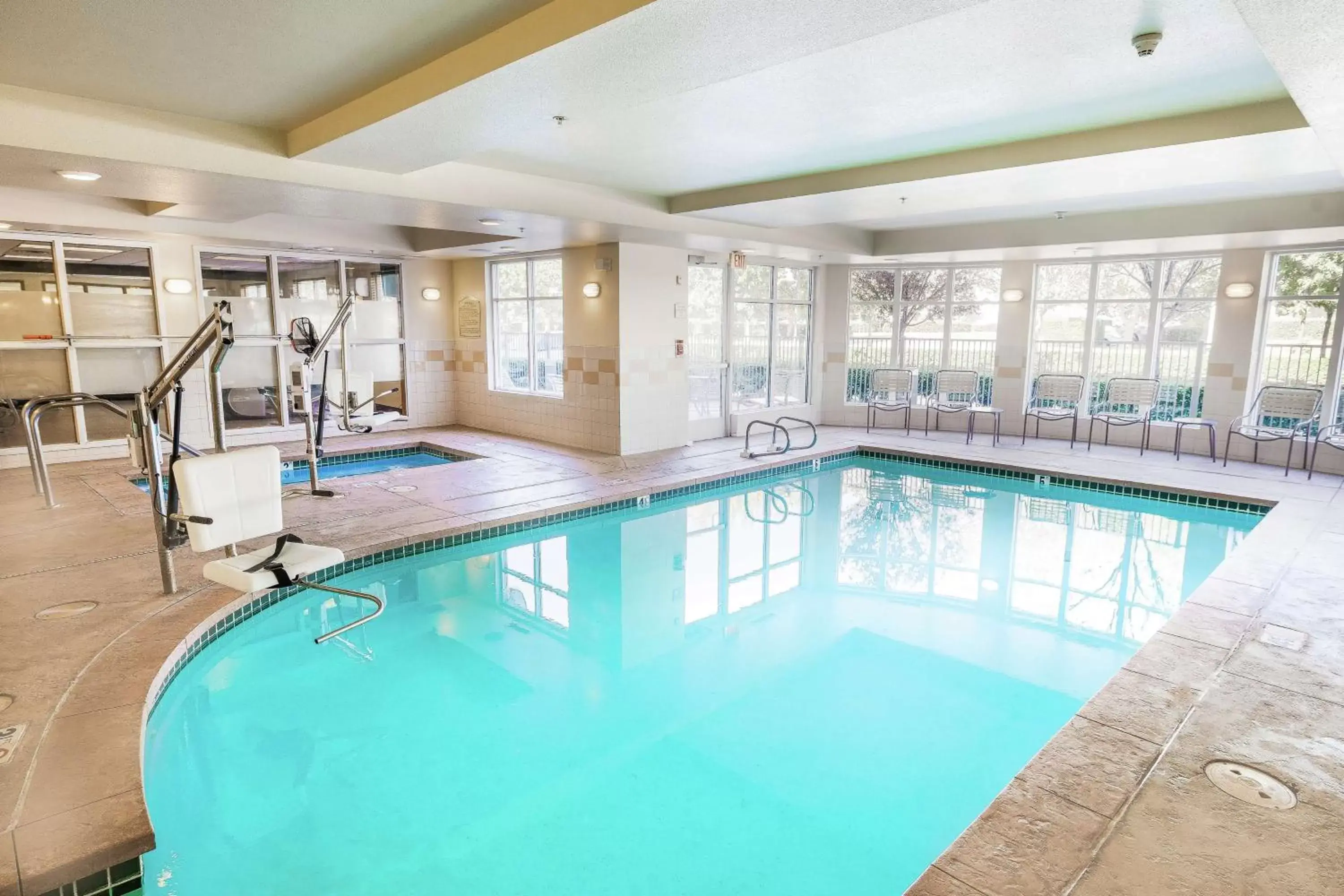 Swimming Pool in Hilton Garden Inn Ontario Rancho Cucamonga