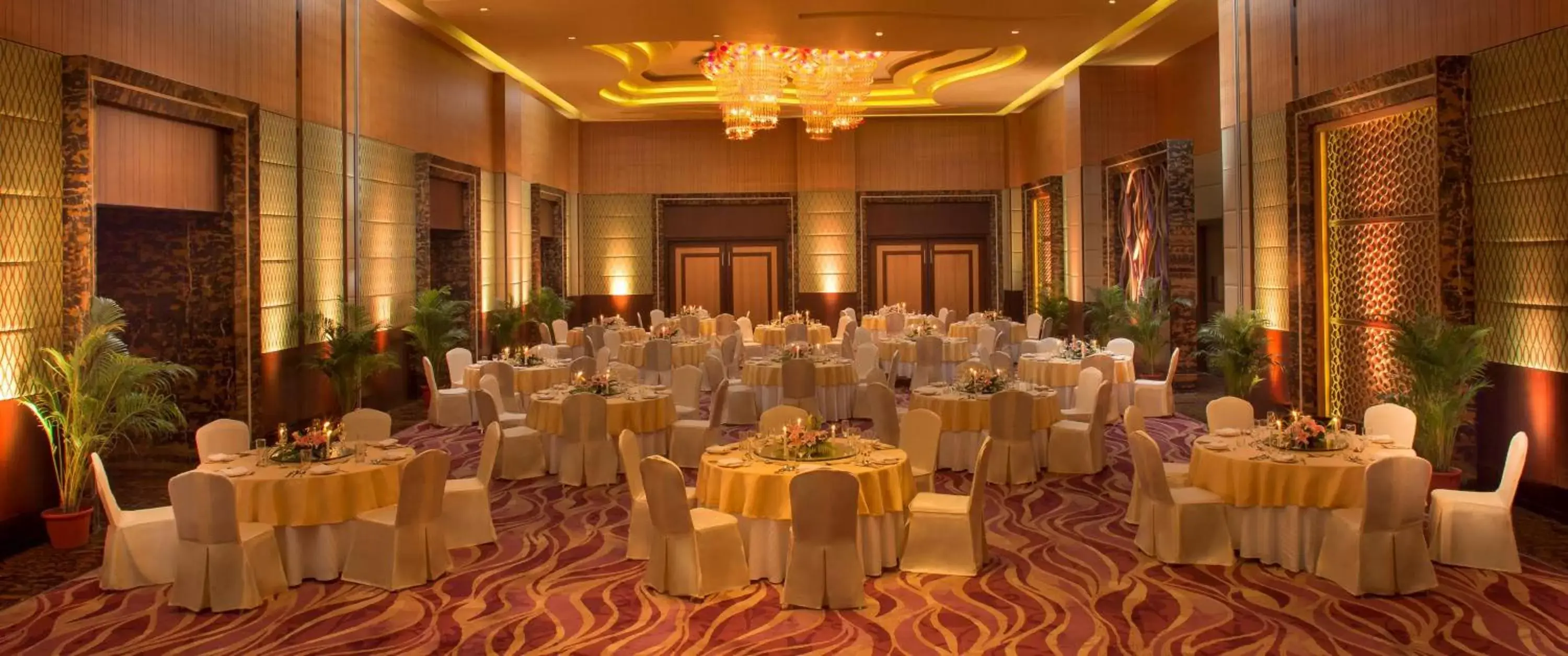 wedding, Banquet Facilities in Radisson Blu Hotel, Indore