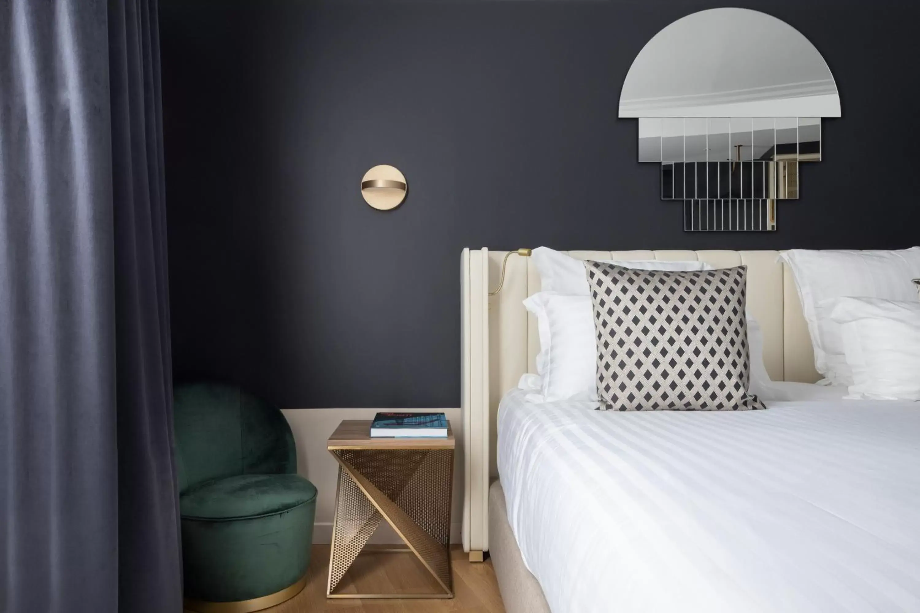 Classic Twin Room in Hôtel Parisianer Classic Twin Room in Hôtel Parisianer