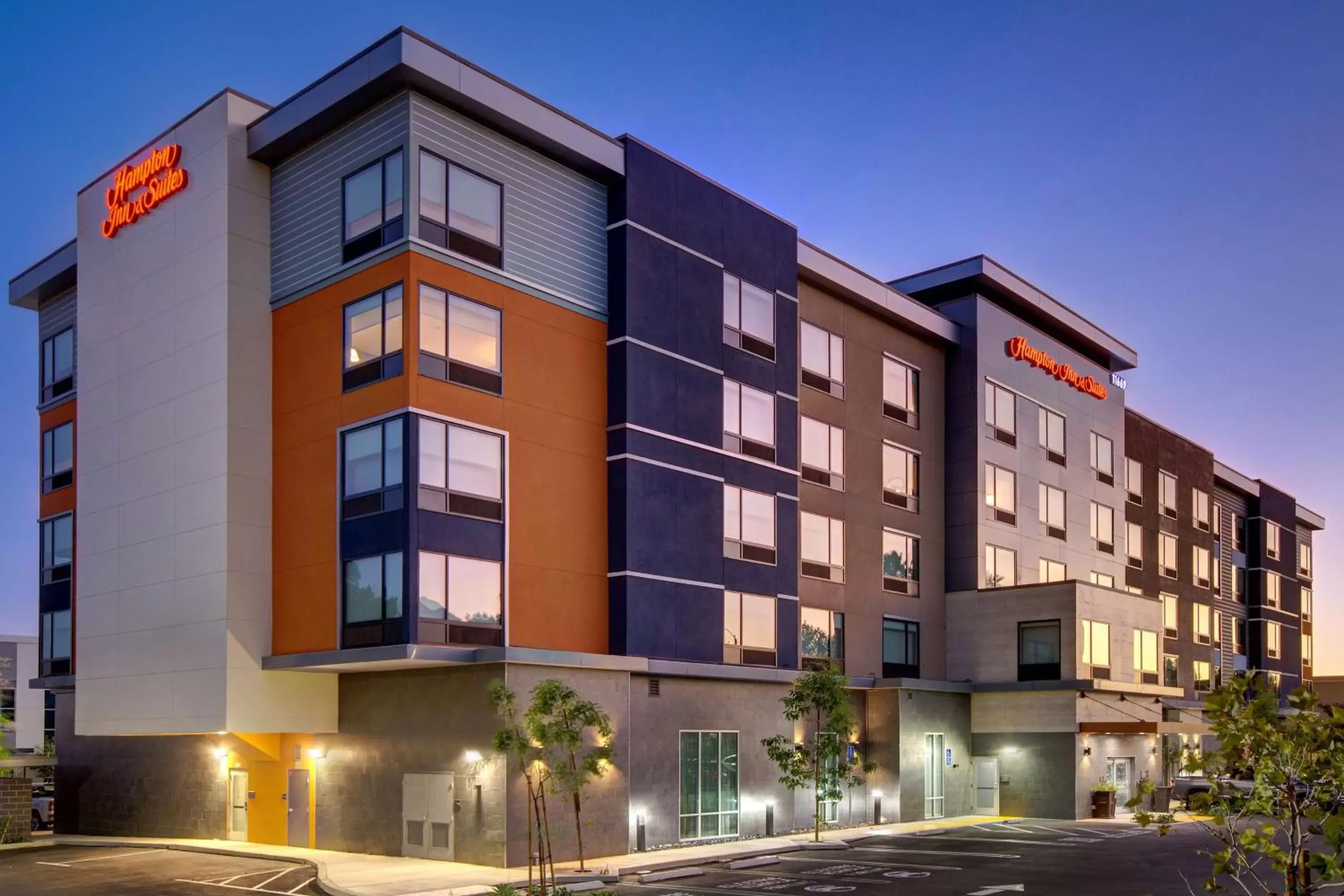 Property Building in Hampton Inn & Suites By Hilton Rancho Cucamonga